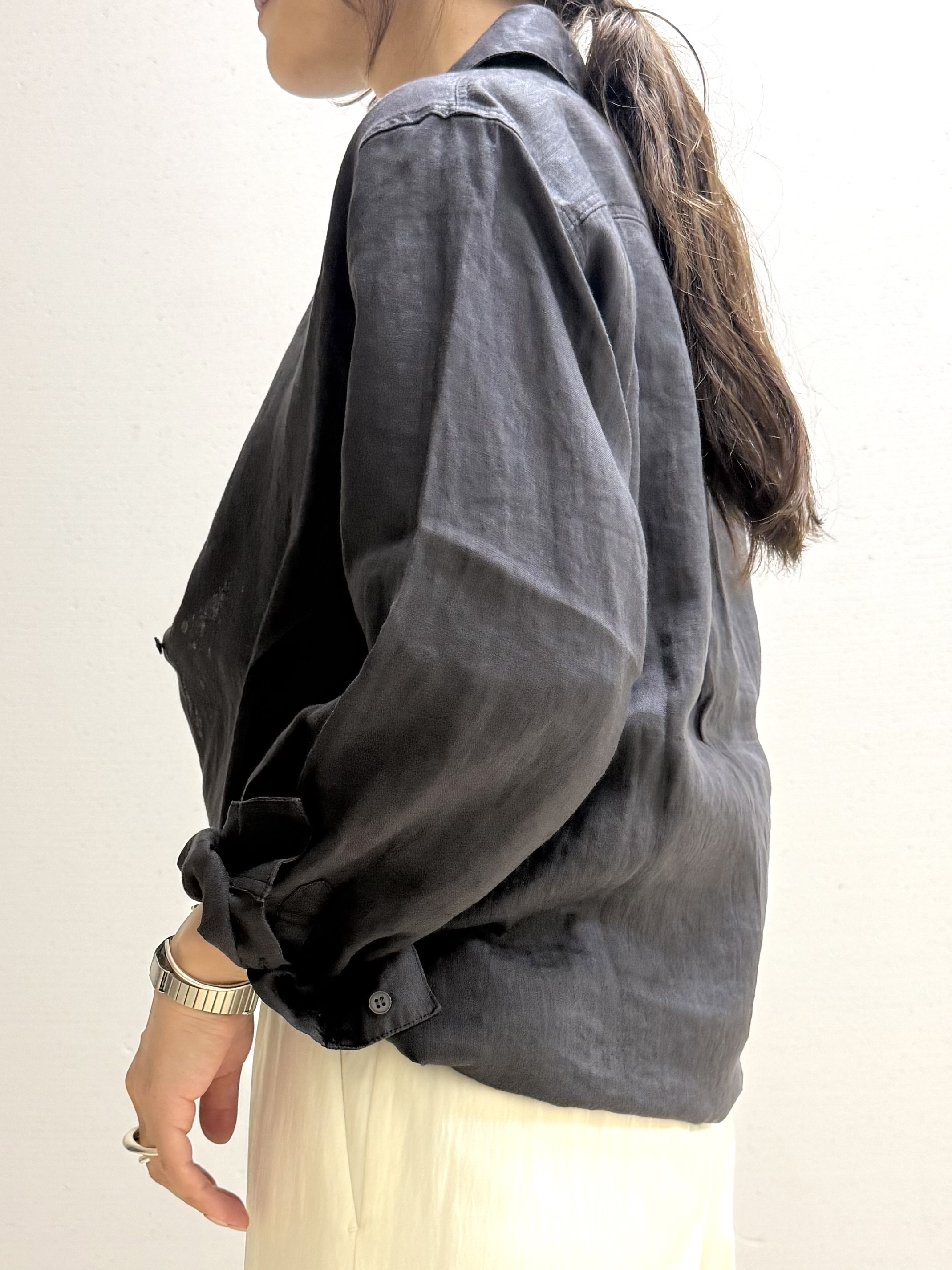 mamiさんの「INDIVI｜【抗菌防臭／消臭】上品光沢コットンTシャツ」を使ったコーディネート