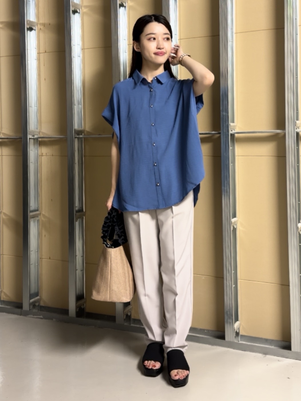 sahoさんの「THE SHOP TK｜【ひんやり/防しわ/UV/吸水速乾】襟付き フレンチスリーブシャツ」を使ったコーディネート