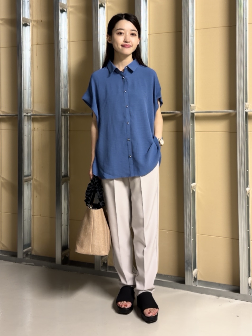 sahoさんの「THE SHOP TK｜【ひんやり/防しわ/UV/吸水速乾】襟付き フレンチスリーブシャツ」を使ったコーディネート
