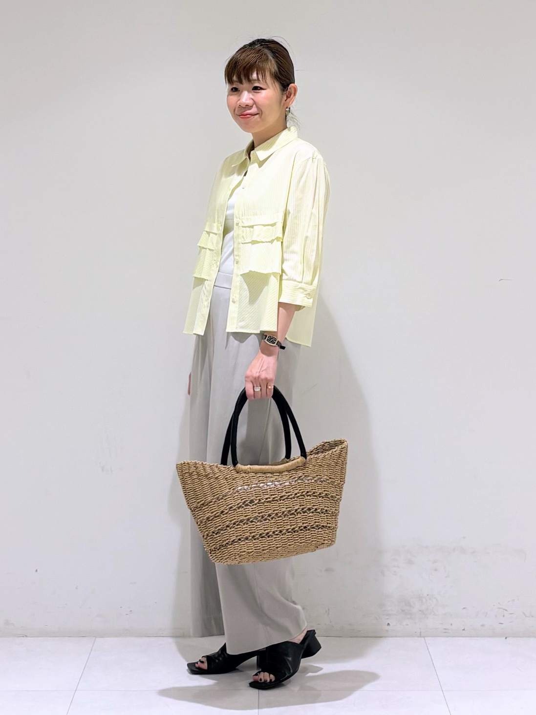 tsuyuさんの「INDIVI｜【透かし編み】ペーパーヤーン バスケットバッグ」を使ったコーディネート