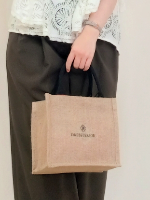 emiさんの「DRESSTERIOR｜ラッセルレース ブラウス」を使ったコーディネート