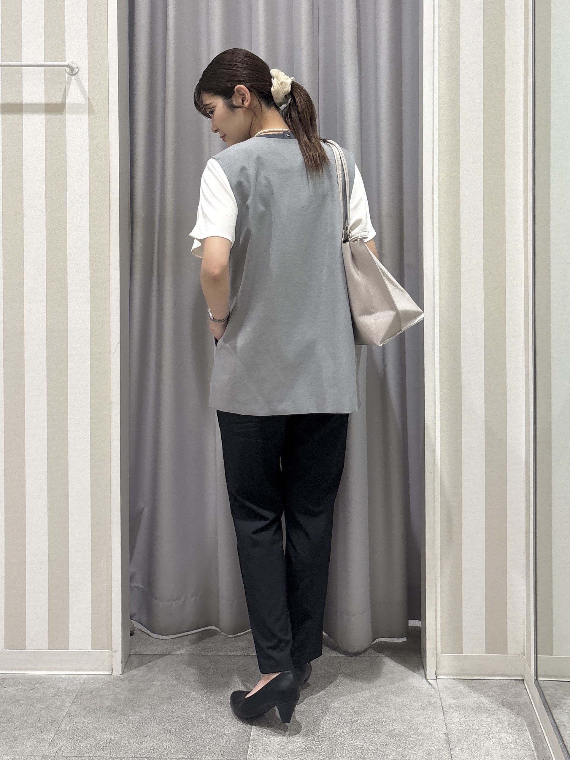 Rikaさんの「SHOO･LA･RUE｜【セットアップ可/洗濯後しわになりにくい/S-LL】シンプルで合わせやすい ノーカラージレ」を使ったコーディネート