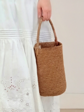 emiさんの「DRESSTERIOR｜ウォッシャブルスキッパークロップドニット」を使ったコーディネート