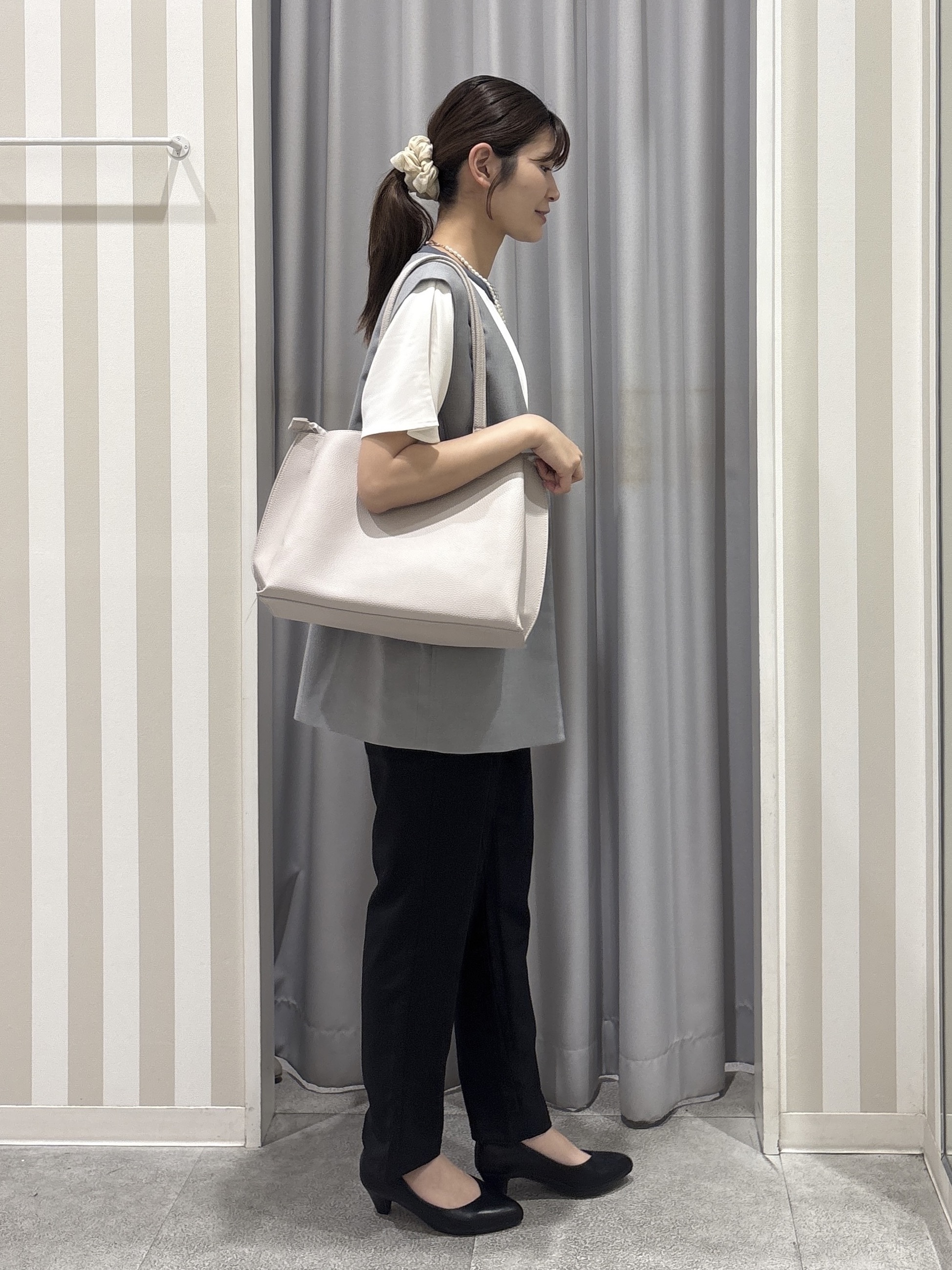 Rikaさんの「SHOO･LA･RUE｜【セットアップ可/洗濯後しわになりにくい/S-LL】シンプルで合わせやすい ノーカラージレ」を使ったコーディネート