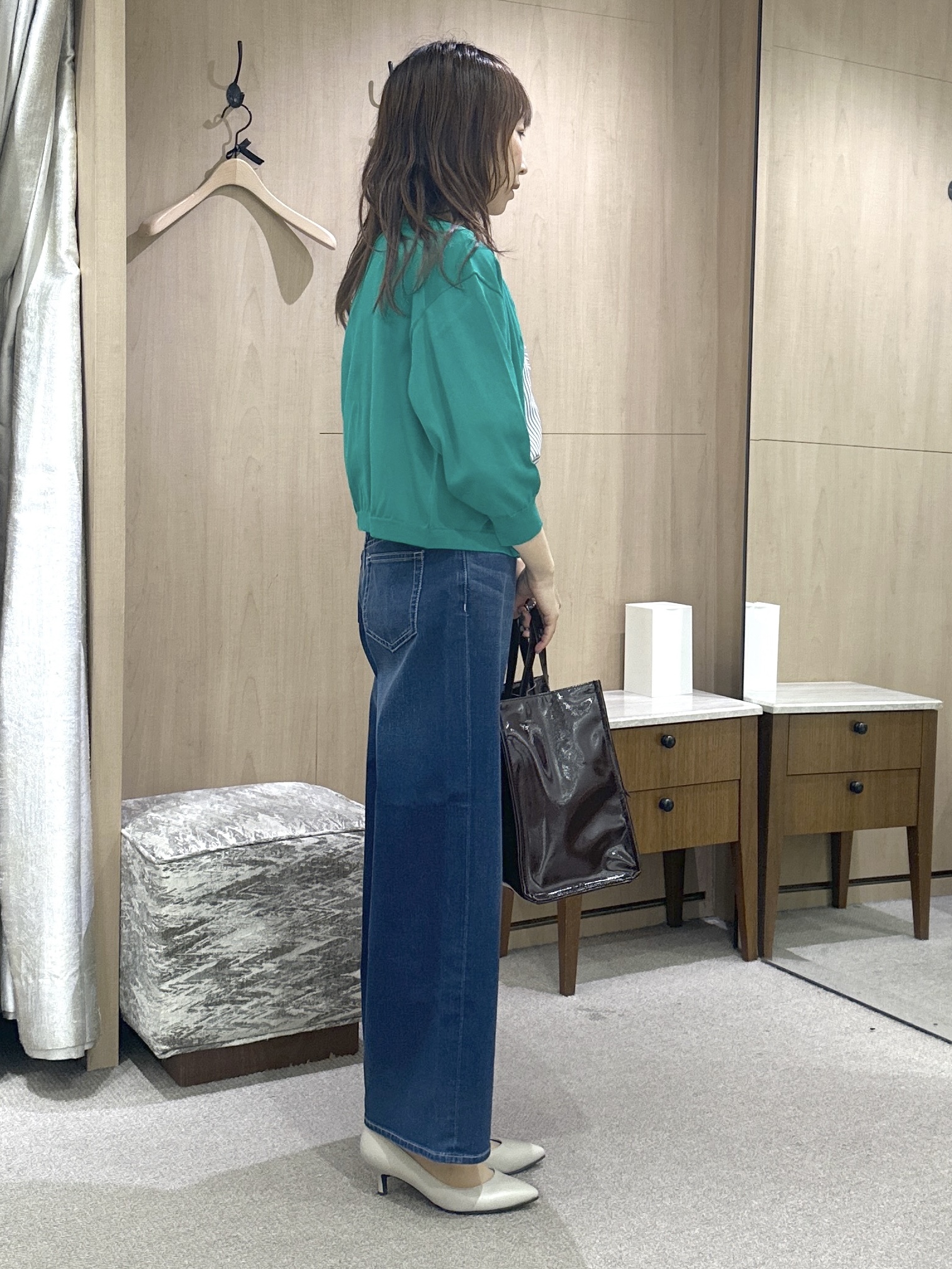 Miwaさんの「UNTITLED｜【接触冷感/通気性/洗える】Vネックフリルブラウス」を使ったコーディネート