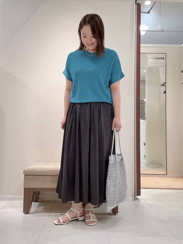YUIさんの「UNTITLED｜【11色展開/体型カバー】前後2WAYフレンチスリーブニット」を使ったコーディネート