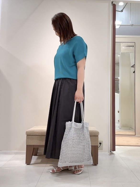 YUIさんの「UNTITLED｜【11色展開/体型カバー】前後2WAYフレンチスリーブニット」を使ったコーディネート