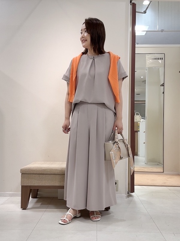 YUIさんの「UNTITLED｜【9色展開/アンサンブル可】コットンクルーネックカーディガン」を使ったコーディネート