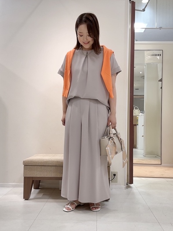YUIさんの「UNTITLED｜【9色展開/アンサンブル可】コットンクルーネックカーディガン」を使ったコーディネート