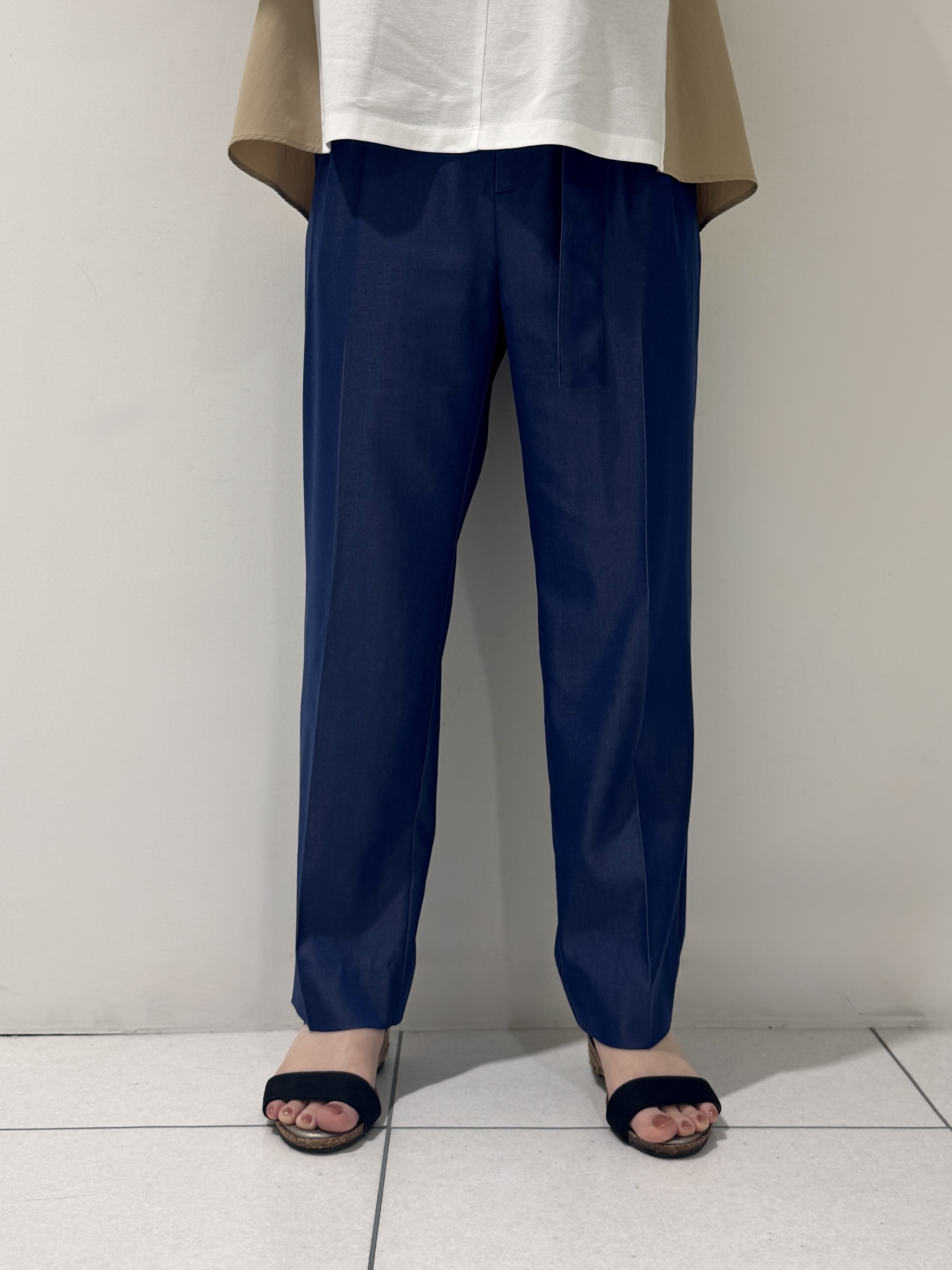 そんさんの「INDIVI｜【接触冷感／洗える／2WAY】ドロスト付 シアーシャンブレーシャツ」を使ったコーディネート