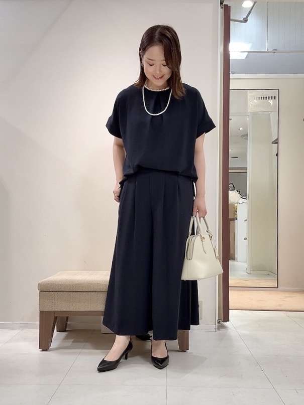 YUIさんの「UNTITLED｜【前後2WAY/はっ水/セットアップ可】リラクシーフレンチスリーブブラウス」を使ったコーディネート