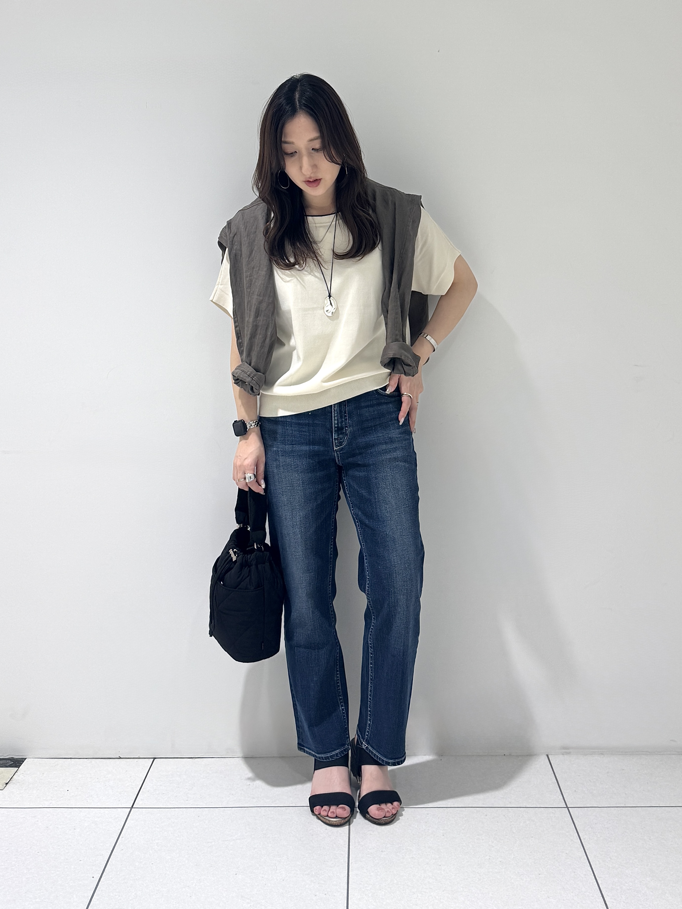 そんさんの「INDIVI｜【接触冷感／2WAY】カシュクールリネンシャツ」を使ったコーディネート