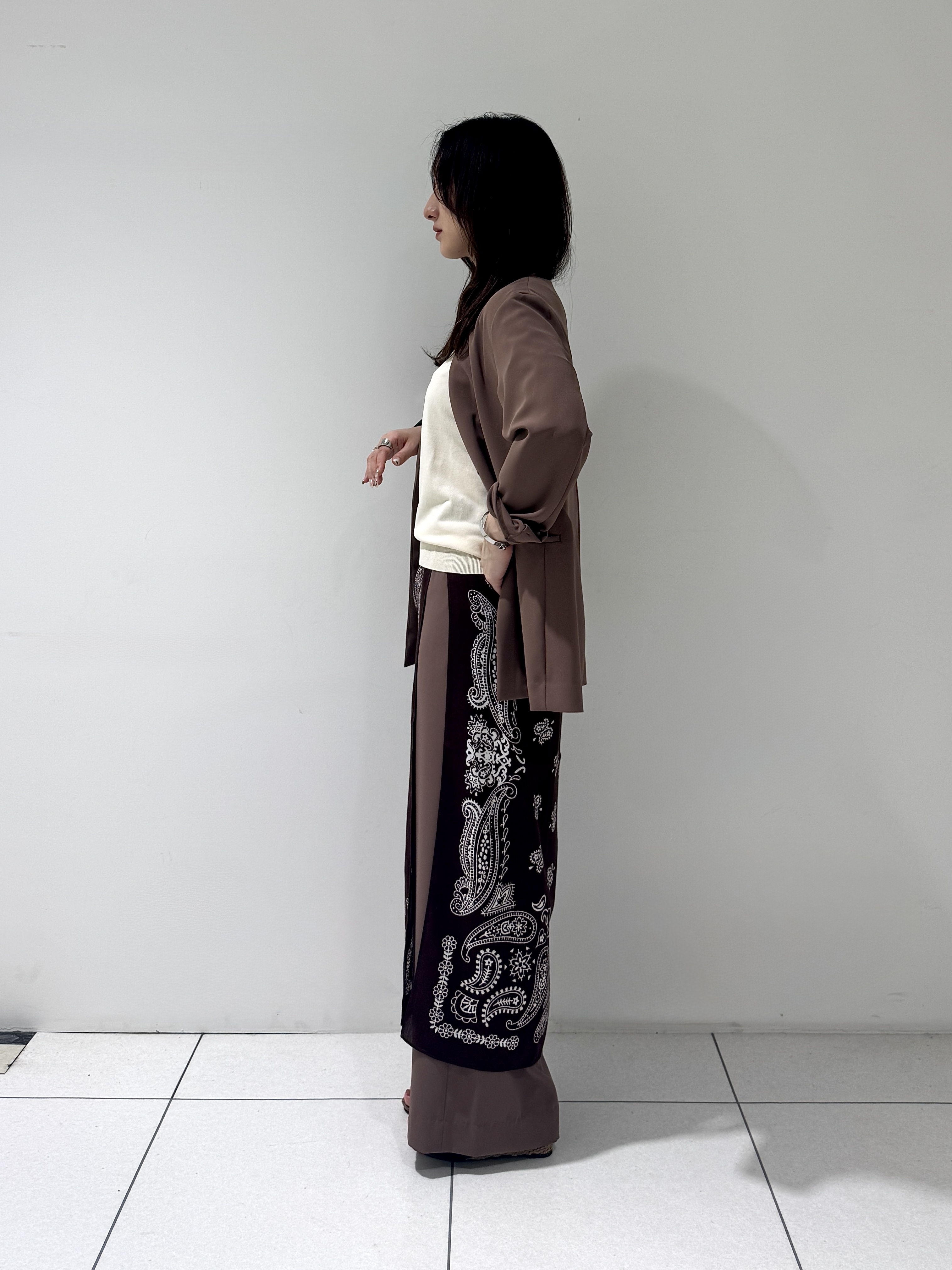 そんさんの「INDIVI｜【さらに軽く軽快！／着る日傘】ノーカラージャケット」を使ったコーディネート