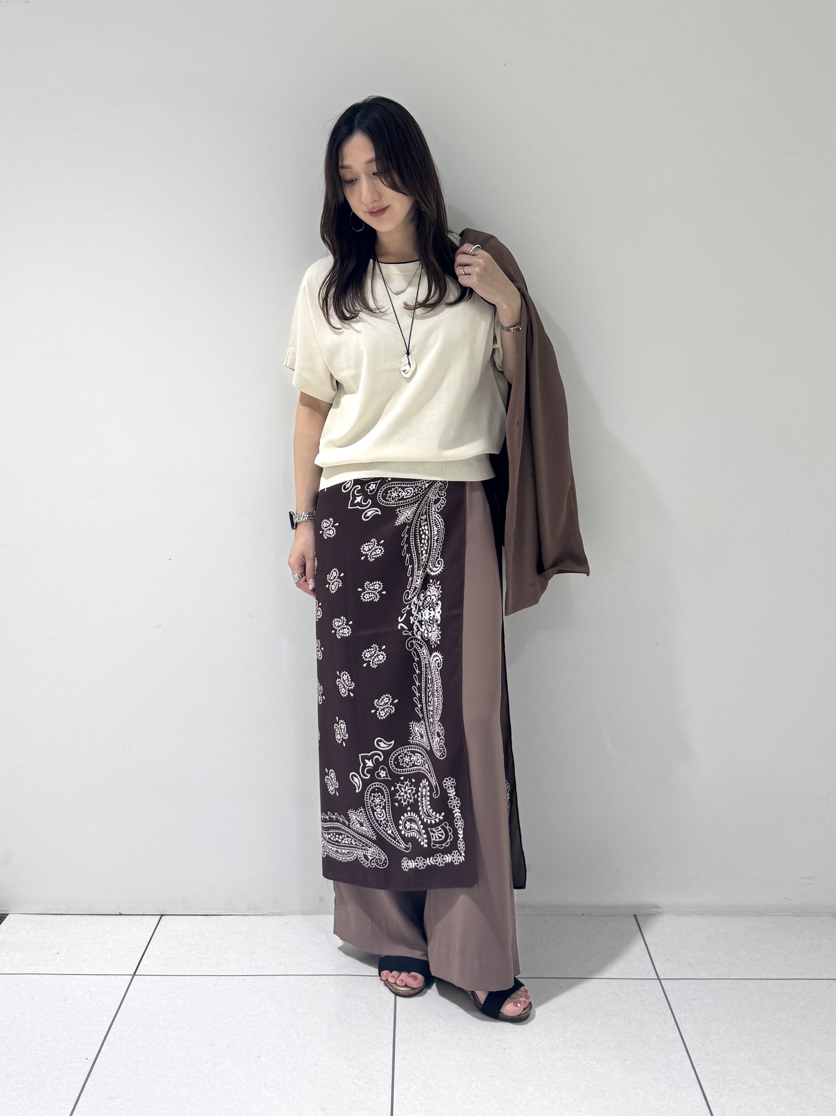 そんさんの「INDIVI｜【さらに軽く軽快！／着る日傘】ノーカラージャケット」を使ったコーディネート