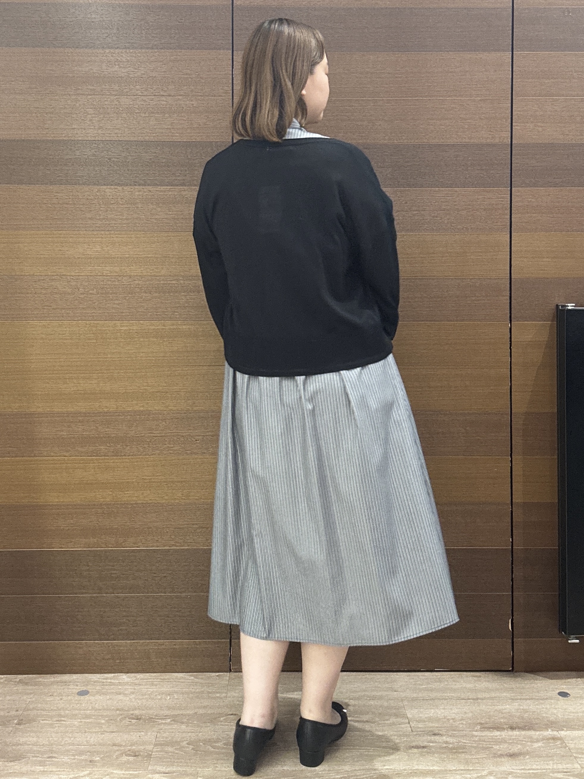 yumeさんの「OPAQUE.CLIP｜【接触冷感】シアーショートトッパーカーディガン《洗濯機OK／抗ピル》」を使ったコーディネート