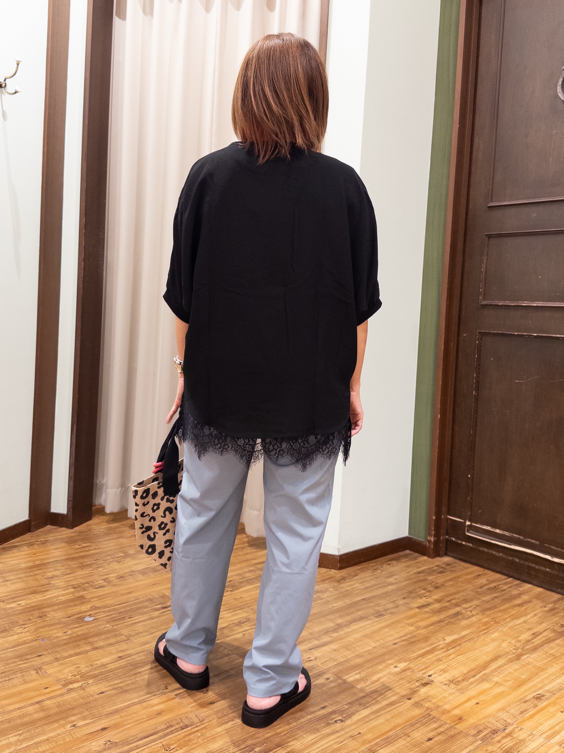 みかりん さんの「SHOO･LA･RUE｜【ひんやり/洗濯機可/S‐LL】二の腕隠れる 前後切り替えドルマントップス」を使ったコーディネート