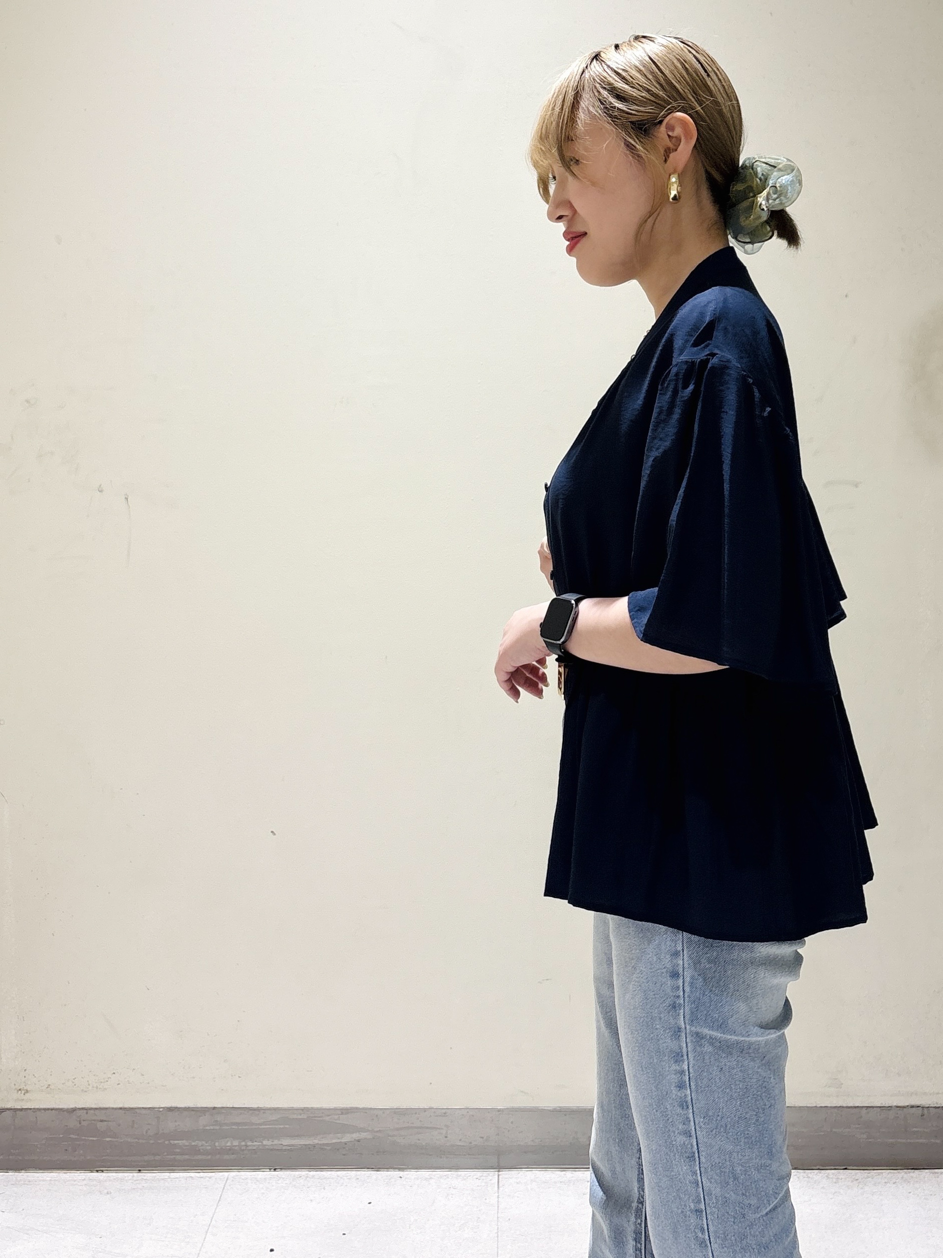 みきちぃさんの「OPAQUE.CLIP｜アシンメトリーペプラムブラウス【洗濯機OK】」を使ったコーディネート