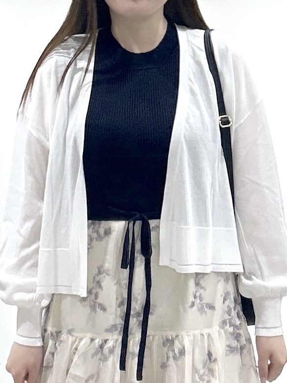 sayaさんの「OPAQUE.CLIP｜【接触冷感】シアーショートトッパーカーディガン《洗濯機OK／抗ピル》」を使ったコーディネート