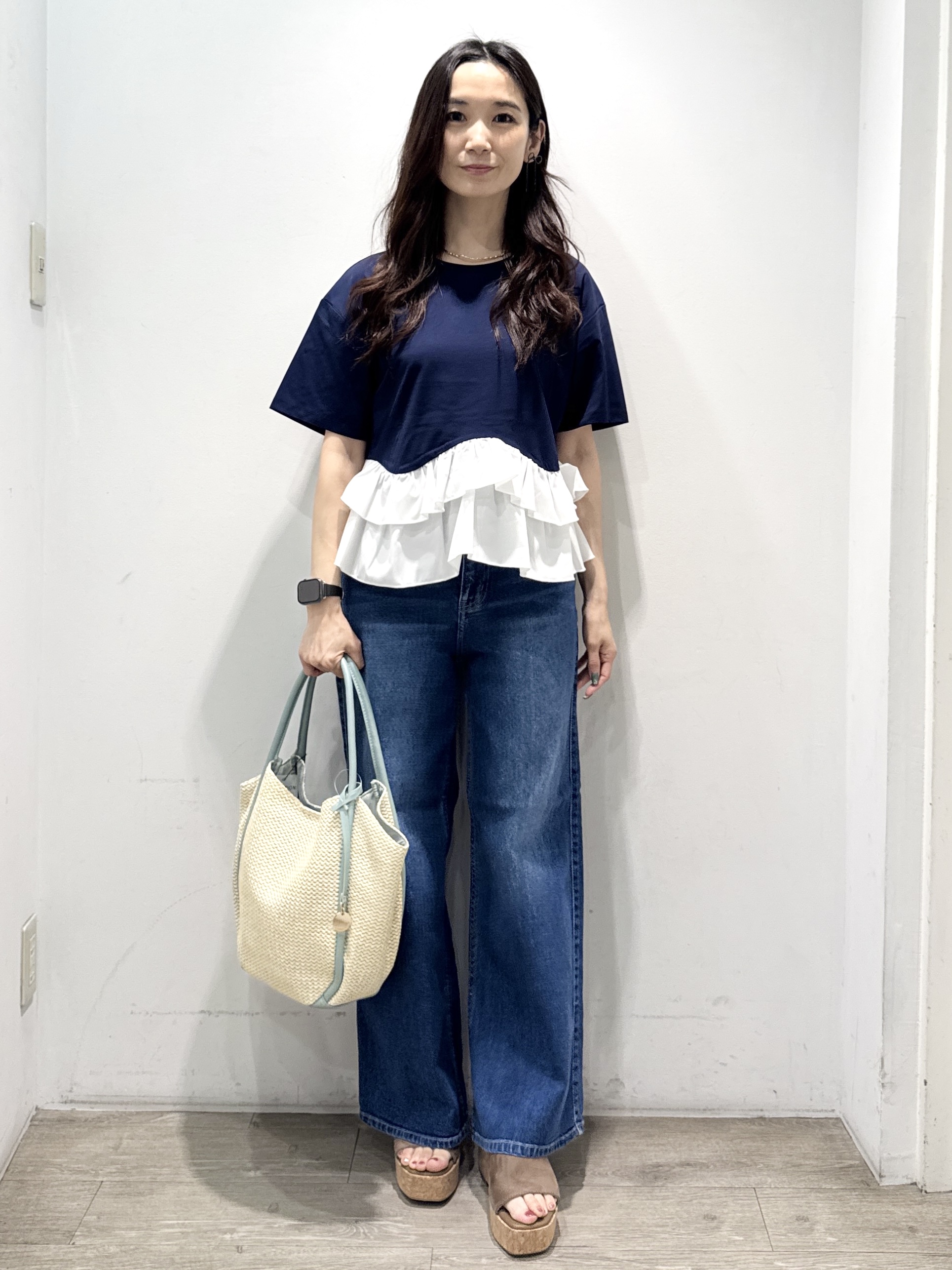 yuicciさんの「OPAQUE.CLIP｜裾フリルドッキングTシャツ【洗濯機OK】」を使ったコーディネート
