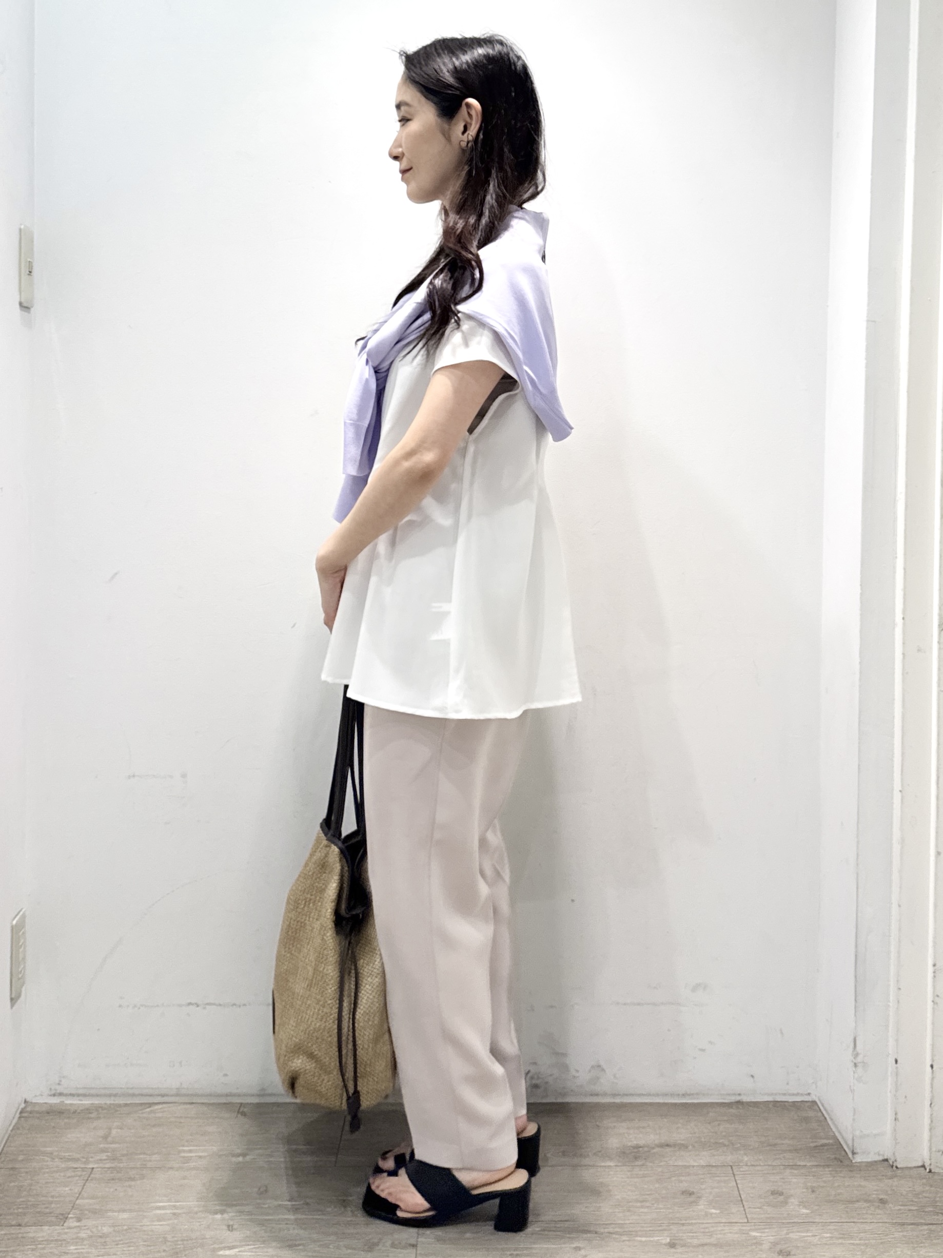 yuicciさんの「OPAQUE.CLIP｜【UV／接触冷感】Vネックリラクシーニットカーディガン《洗濯機OK／抗ピル》」を使ったコーディネート