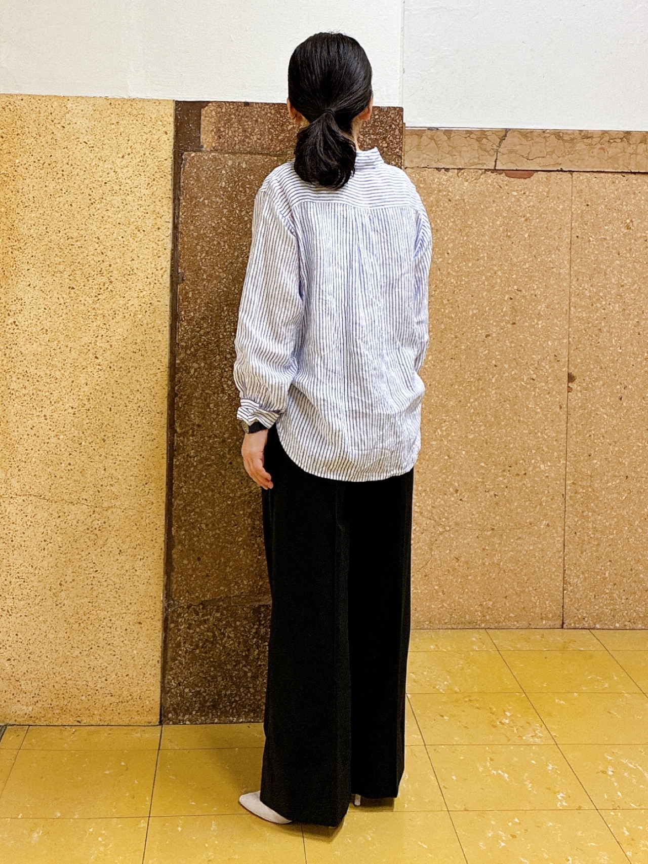 hattoriさんの「INDIVI｜【接触冷感／2WAY】カシュクールリネンシャツ」を使ったコーディネート