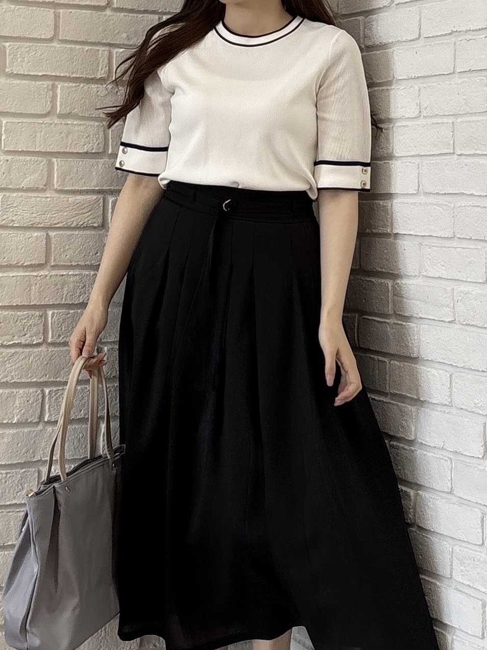 sayaさんの「grove｜【シリーズ累計36万枚/名品ニット】やわらかドライタッチ 袖メッシュ編みニット」を使ったコーディネート