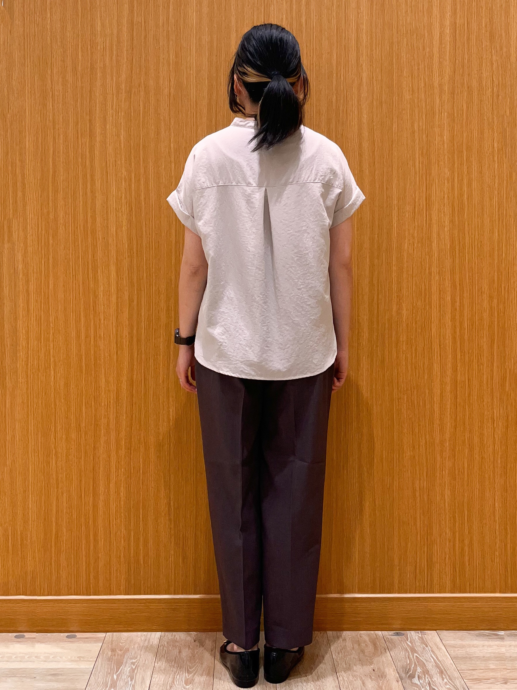 aさんの「OPAQUE.CLIP｜【接触冷感】ダブルポケットスキッパーブラウス《吸水速乾／防シワ／洗濯機OK／S～3L／7col》」を使ったコーディネート