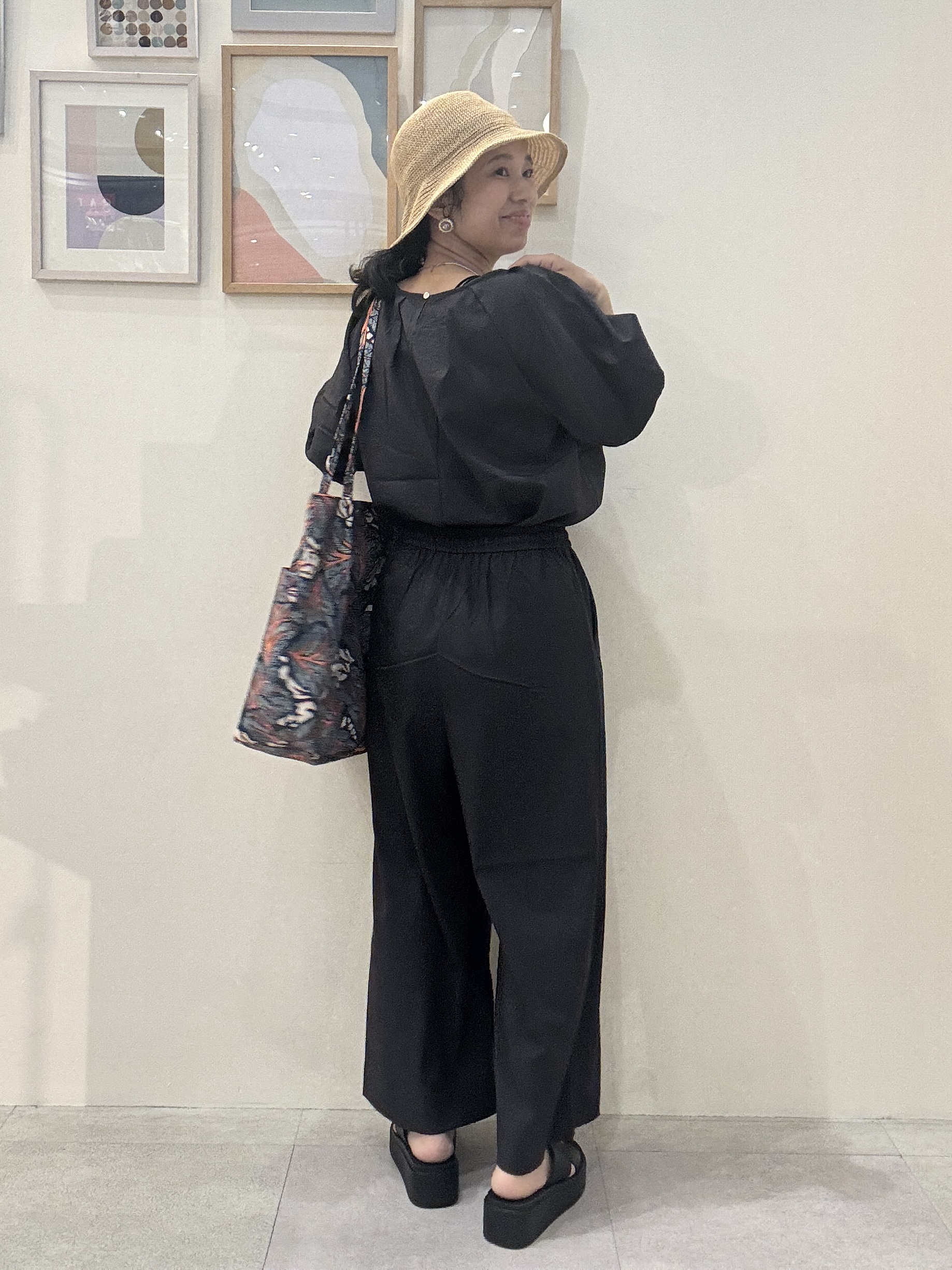たけぴさんの「SHOO･LA･RUE｜【S-LL/洗濯機可/セットアップ可】軽凛(かろりん) ひんやりタックブラウス」を使ったコーディネート