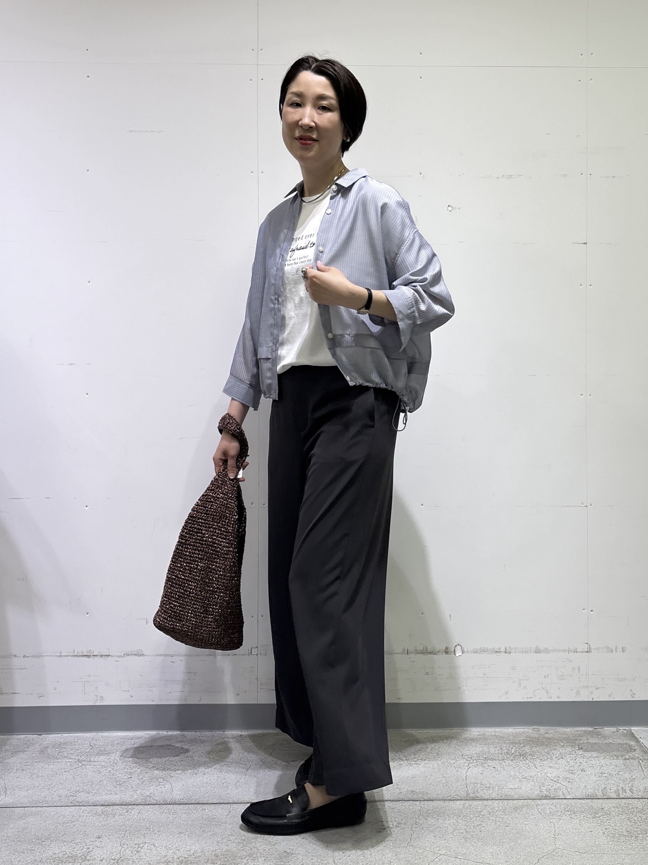 yuriさんの「INDIVI｜【さらに軽く軽快！／着る日傘】イージーワイドパンツ」を使ったコーディネート