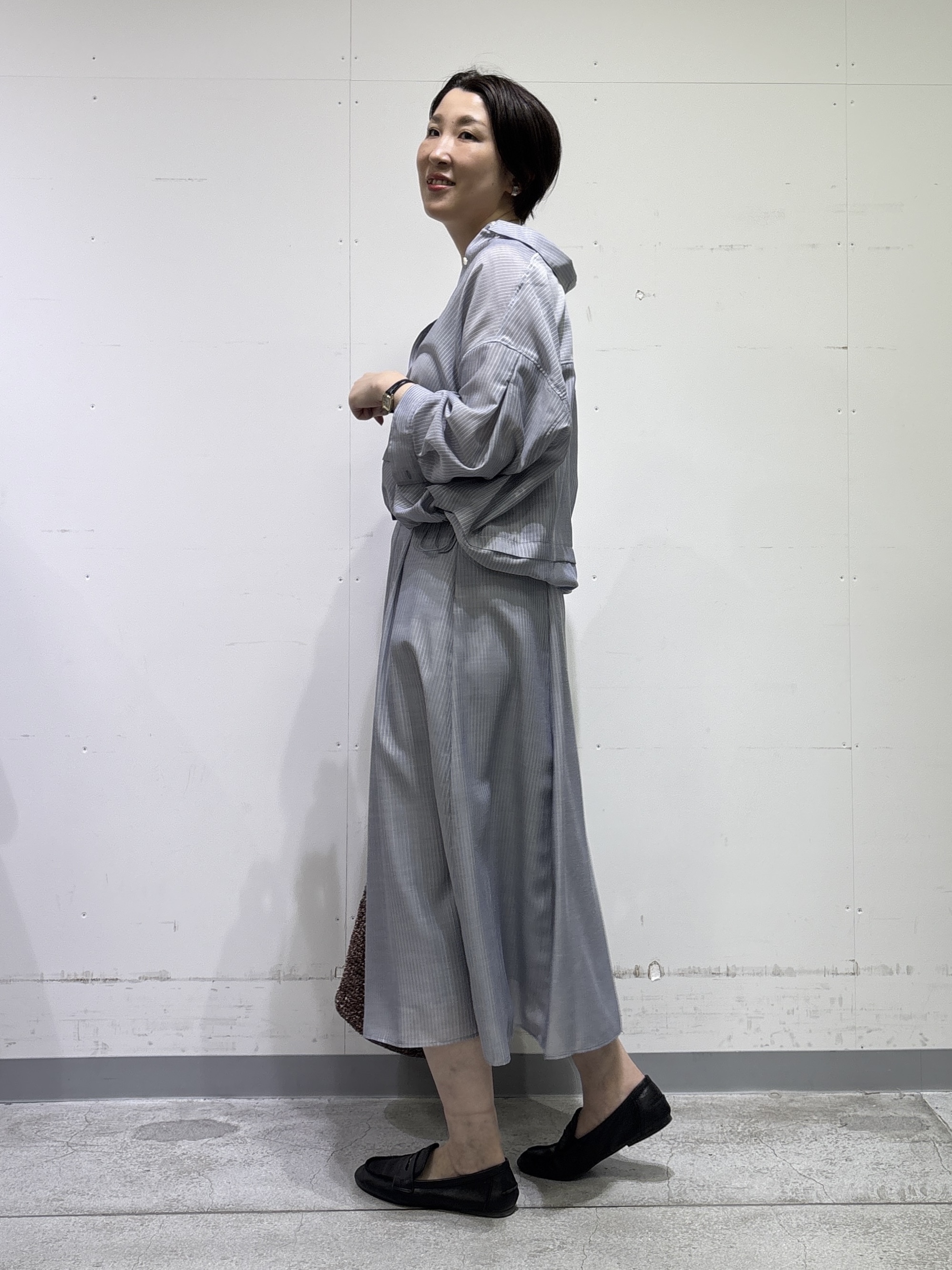 yuriさんの「INDIVI｜【さらに軽く軽快！／着る日傘】イージーワイドパンツ」を使ったコーディネート