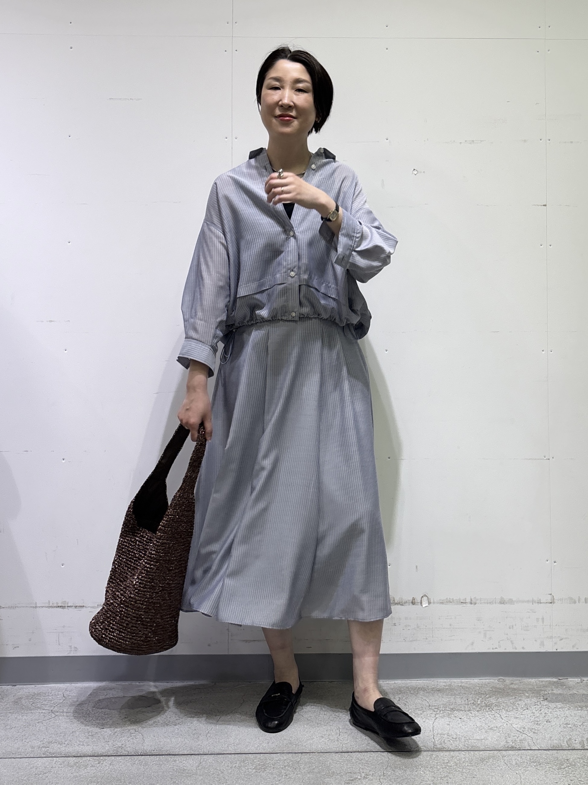 yuriさんの「INDIVI｜【さらに軽く軽快！／着る日傘】イージーワイドパンツ」を使ったコーディネート
