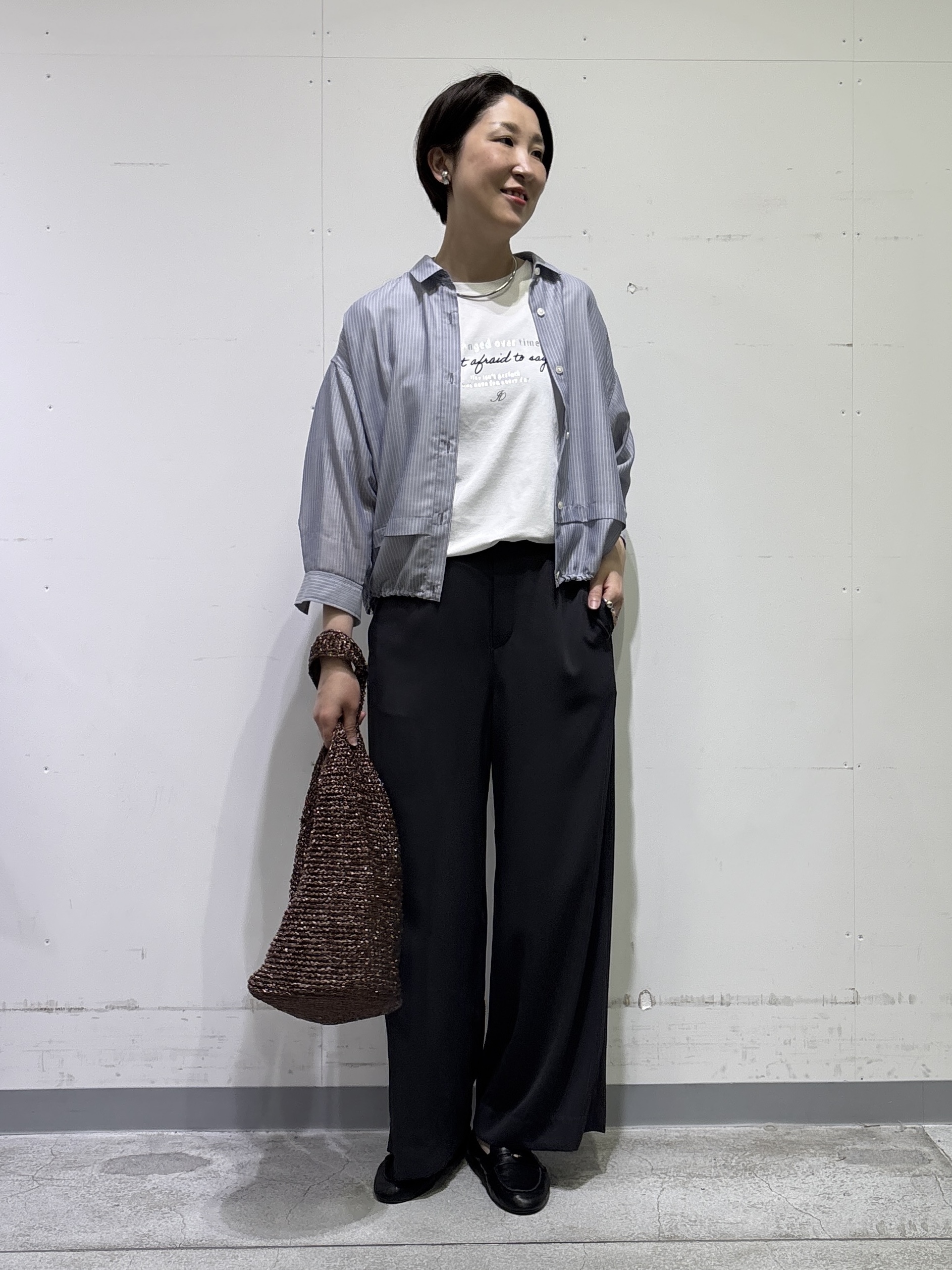 yuriさんの「INDIVI｜【さらに軽く軽快！／着る日傘】イージーワイドパンツ」を使ったコーディネート