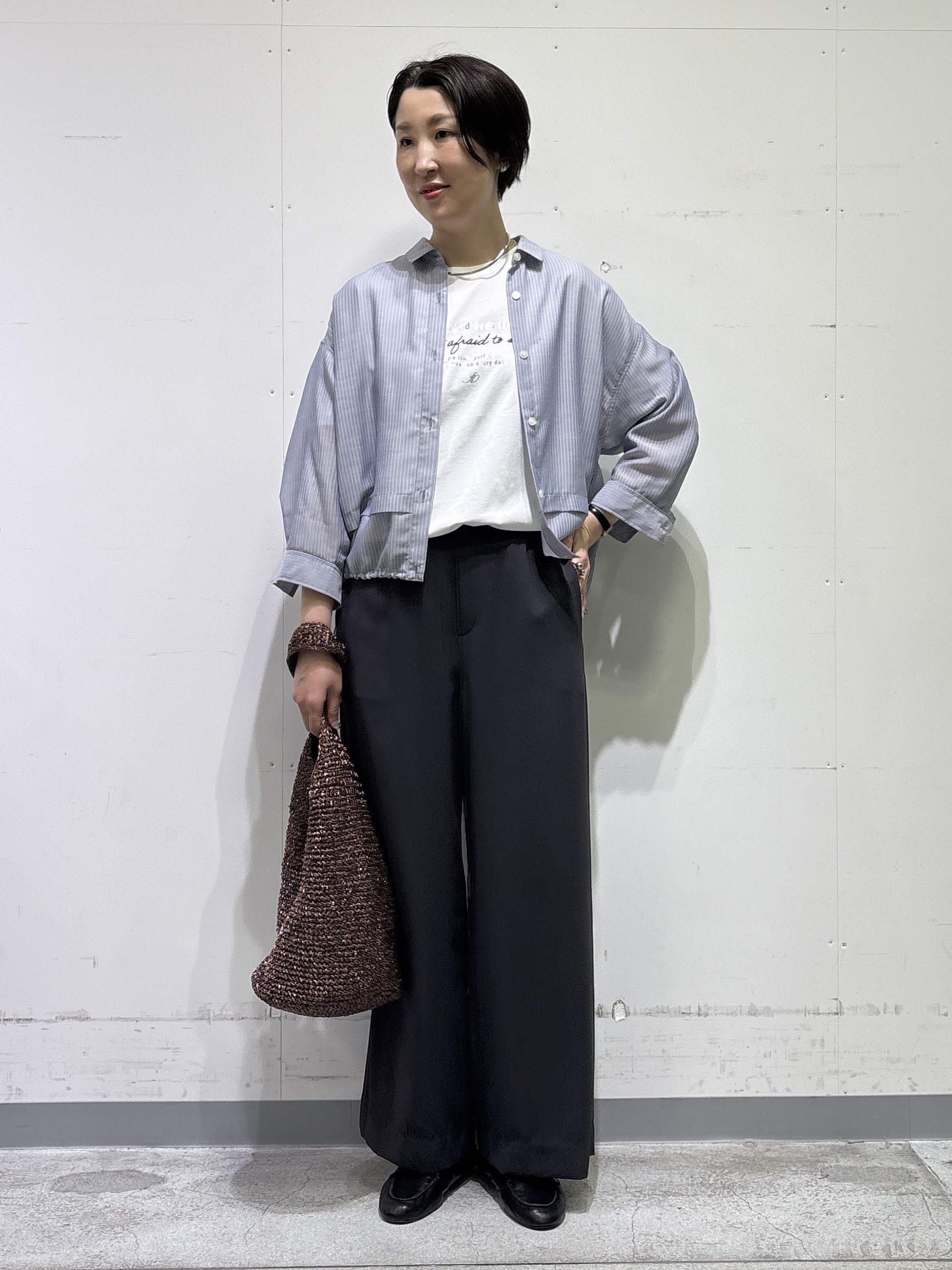yuriさんの「INDIVI｜【さらに軽く軽快！／着る日傘】イージーワイドパンツ」を使ったコーディネート