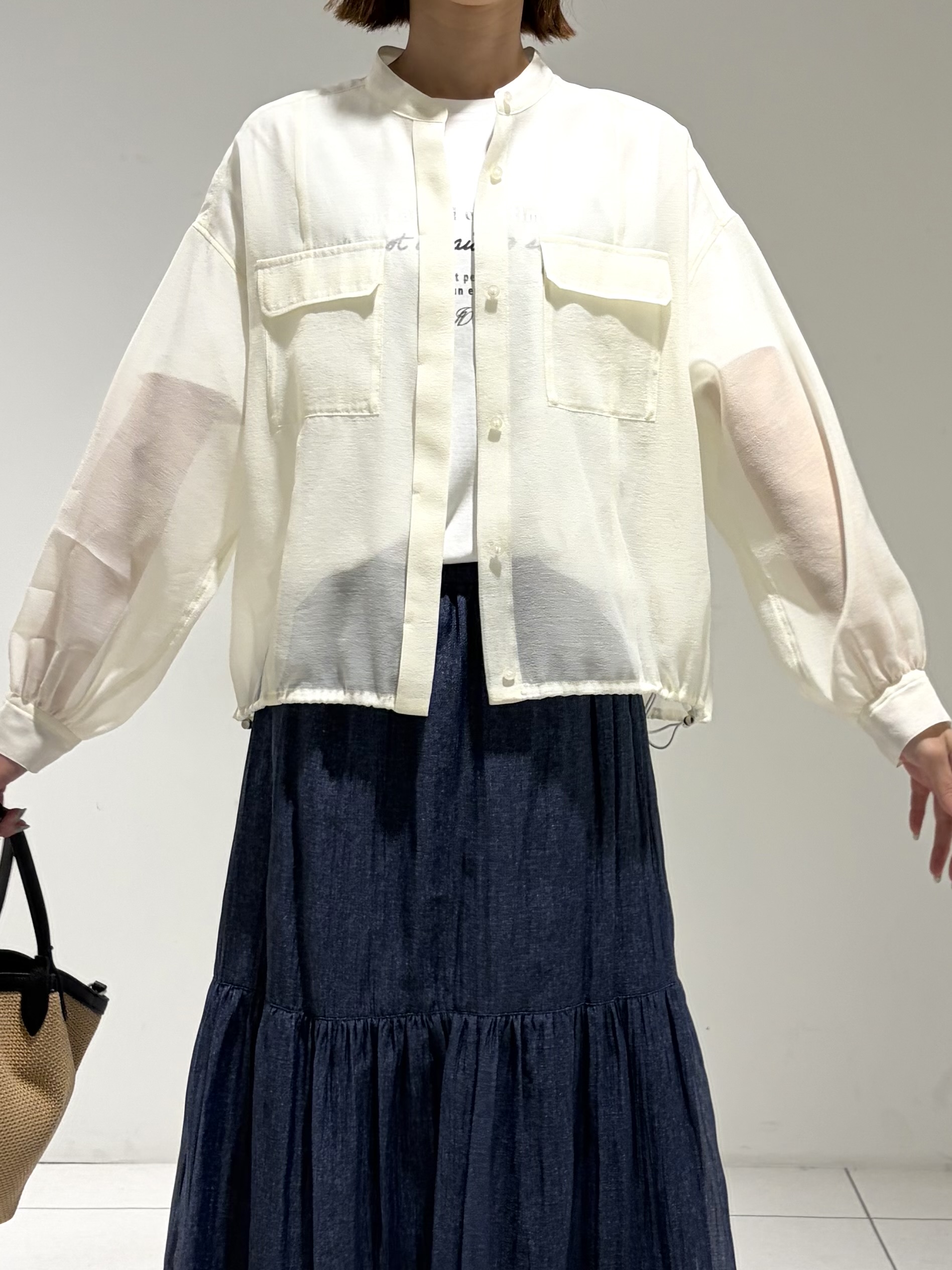 shioriさんの「INDIVI｜【トレンド／2WAY】裾ドロスト付きシアーブラウスブルゾン」を使ったコーディネート