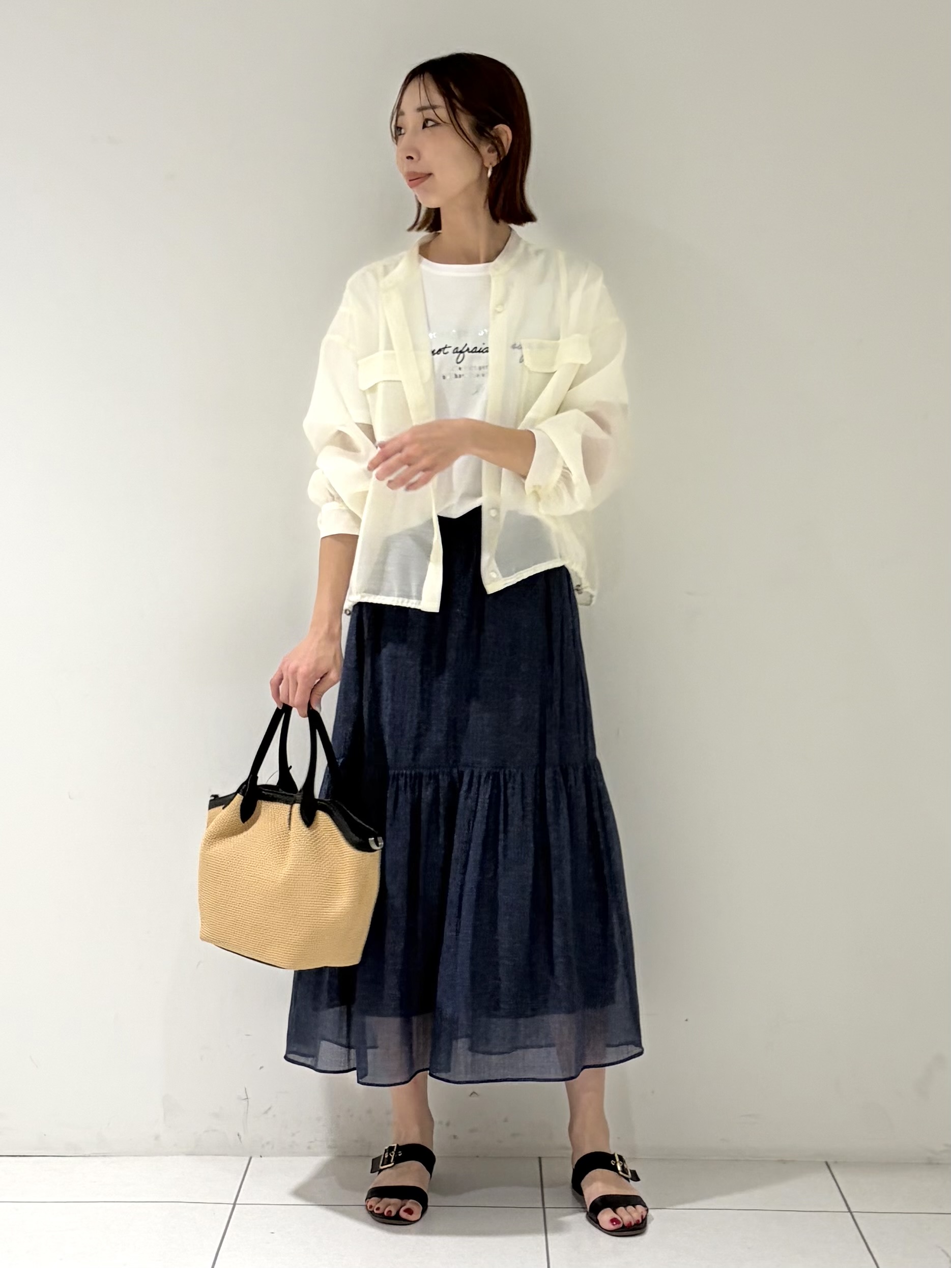 shioriさんの「INDIVI｜【トレンド／2WAY】裾ドロスト付きシアーブラウスブルゾン」を使ったコーディネート