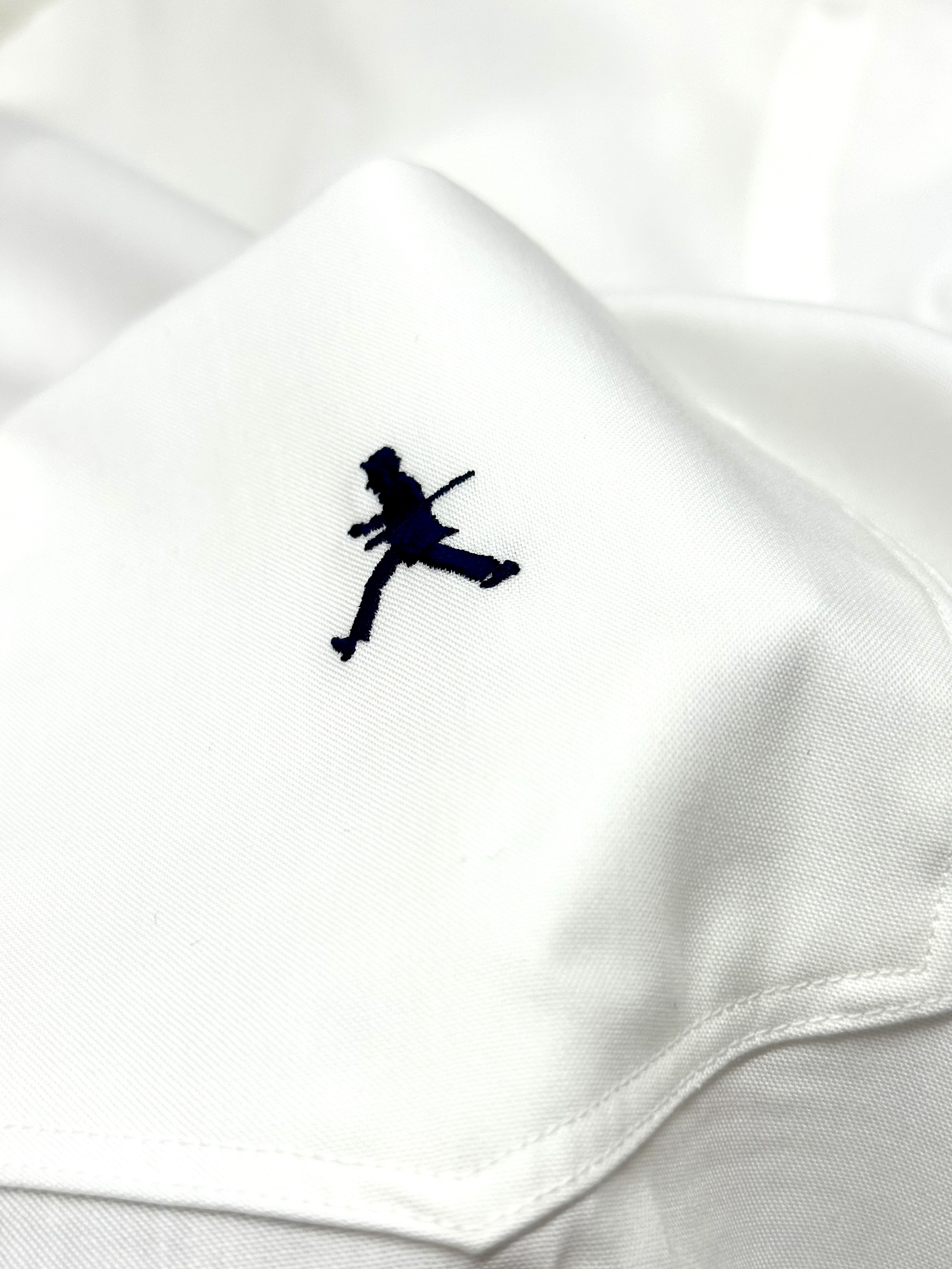 オノアサミさんの「TAKEO KIKUCHI｜【BOWLER HAT LABEL】ボーラーハットウォーカー刺繍 半袖ボタンダウンシャツ」を使ったコーディネート