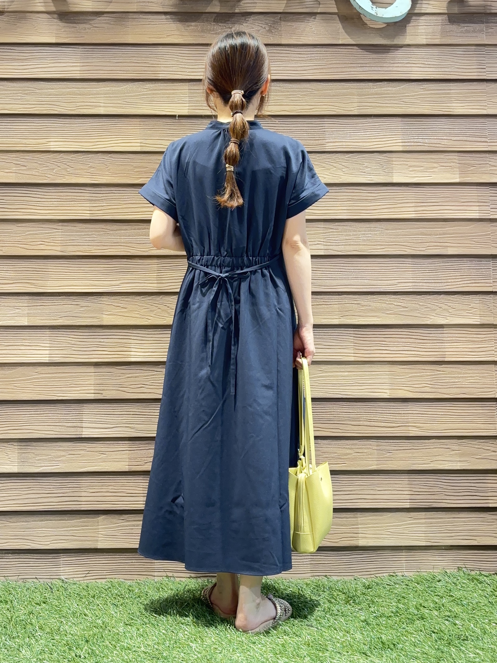 himiさんの「SHOO･LA･RUE｜【洗濯機可／洗濯後しわになりにくい】ウエストタックフレンチワンピース」を使ったコーディネート