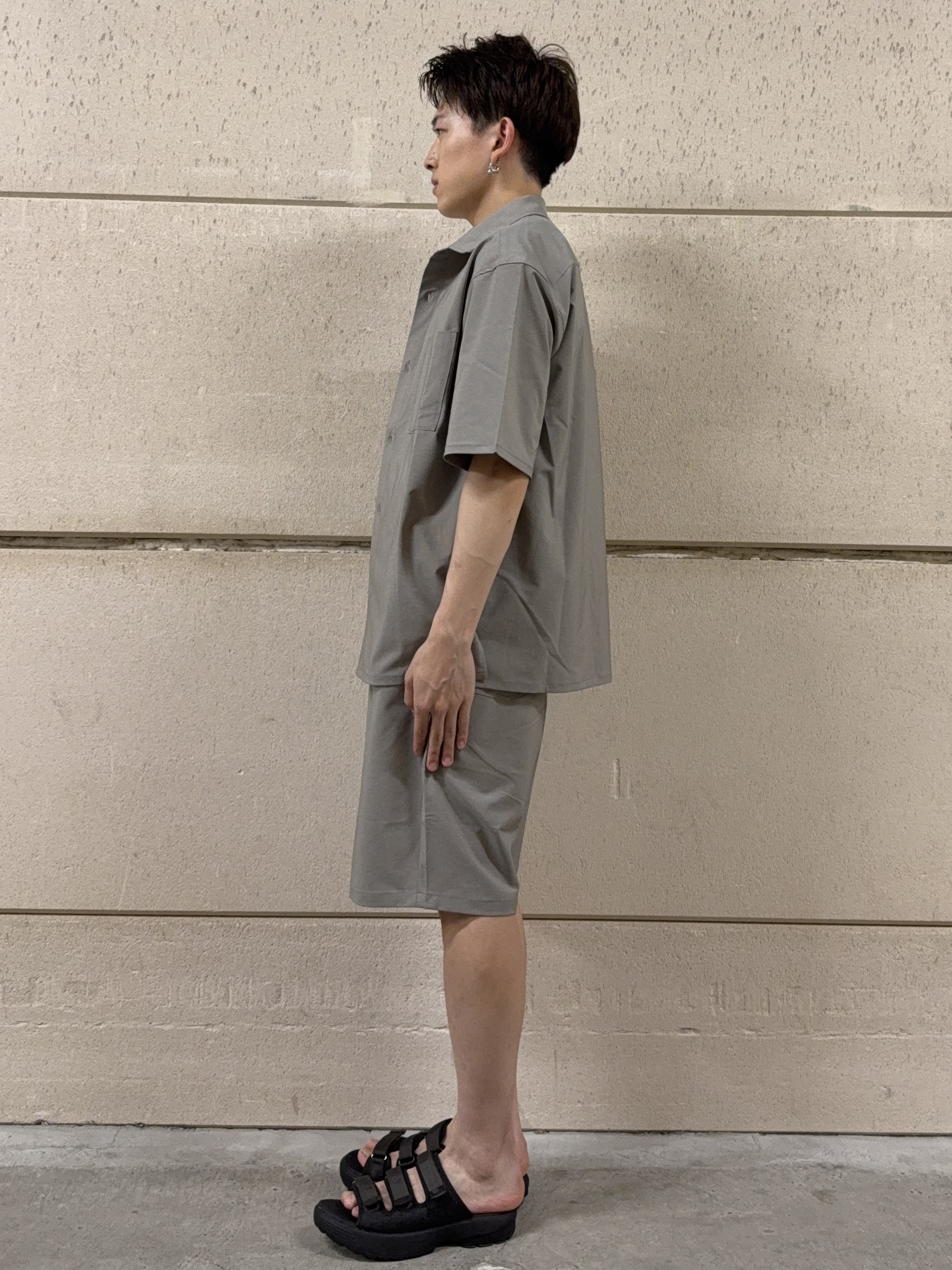 カシマさんの「THE SHOP TK｜クールウェザー 半袖シャツ 接触冷感／吸水速乾／洗濯機OK／セットアップ可」を使ったコーディネート