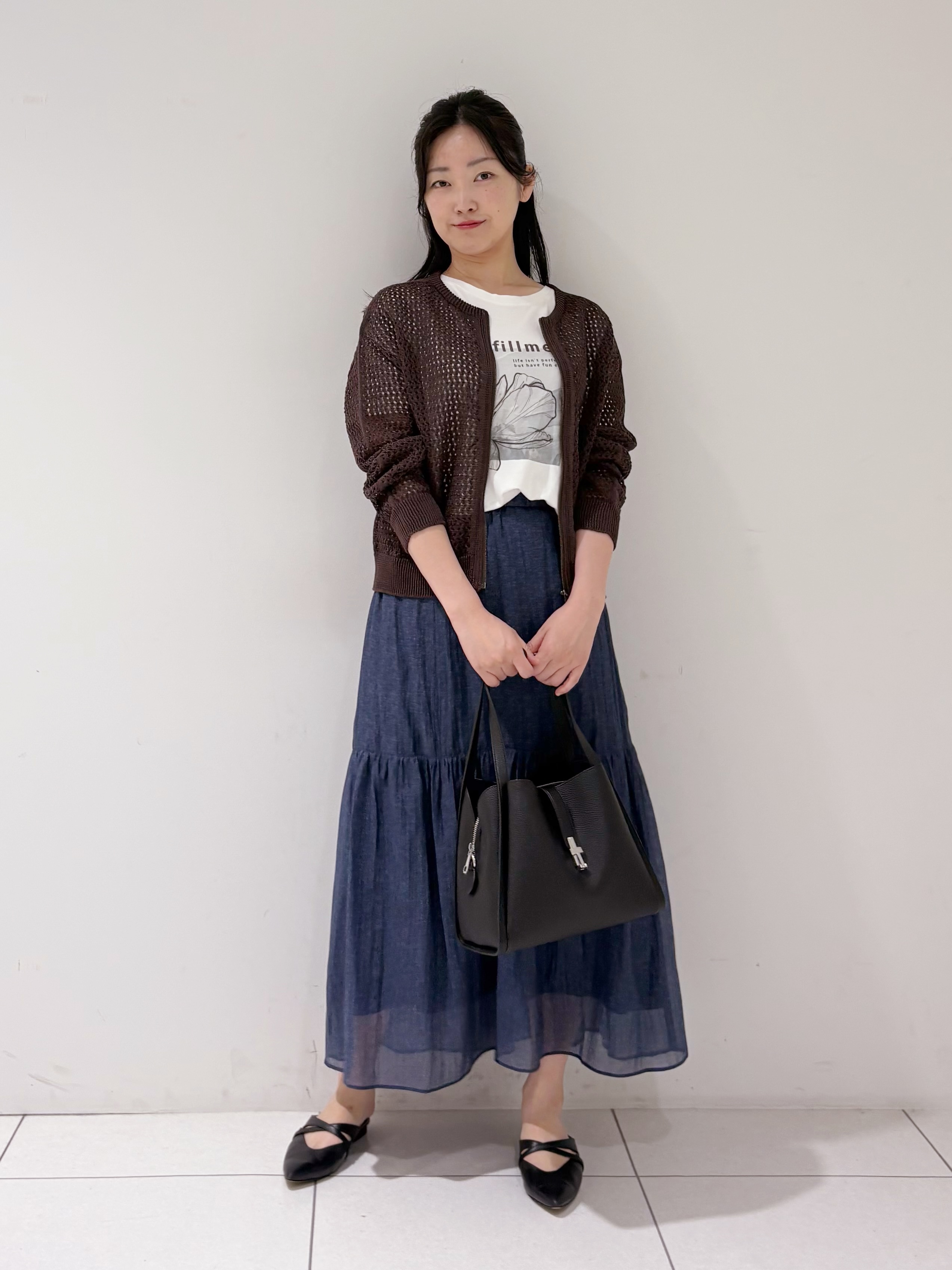 momokoさんの「INDIVI｜【UVケア／選べるグラフィック】スムースジャージTシャツ」を使ったコーディネート