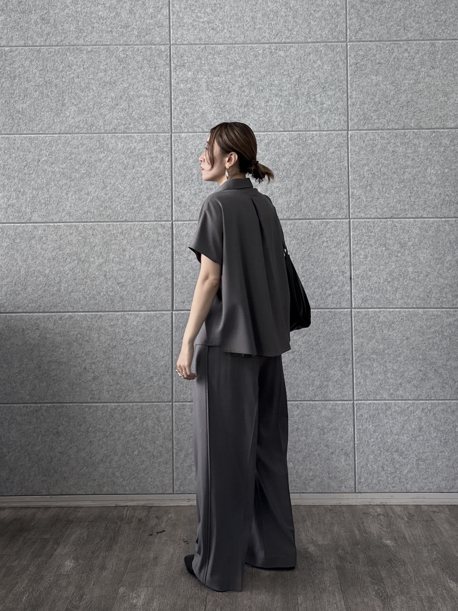 kotakiさんの「INDIVI｜Comfy SET UP｜フレアスリーブブラウス【セットアップ対応／通勤／カセット服／接触冷感／UV」を使ったコーディネート