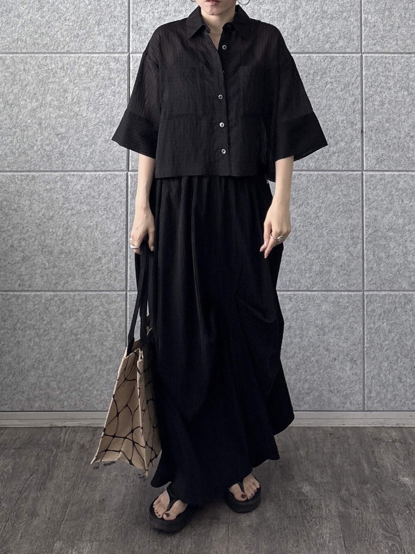 kotakiさんの「INDIVI｜ボックスシルエットシアーシャツ【接触冷感】」を使ったコーディネート