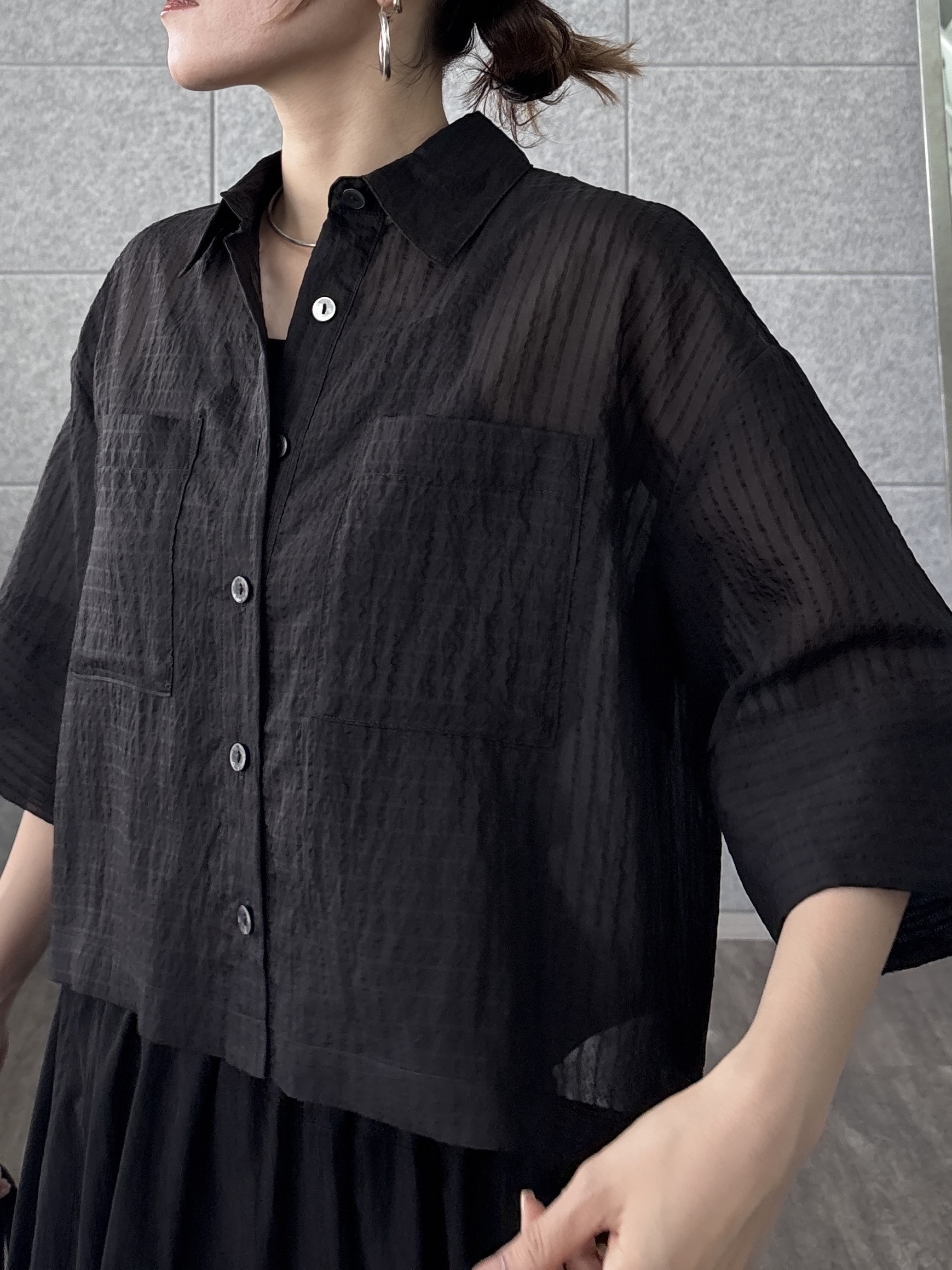 kotakiさんの「INDIVI｜ボックスシルエットシアーシャツ【接触冷感】」を使ったコーディネート
