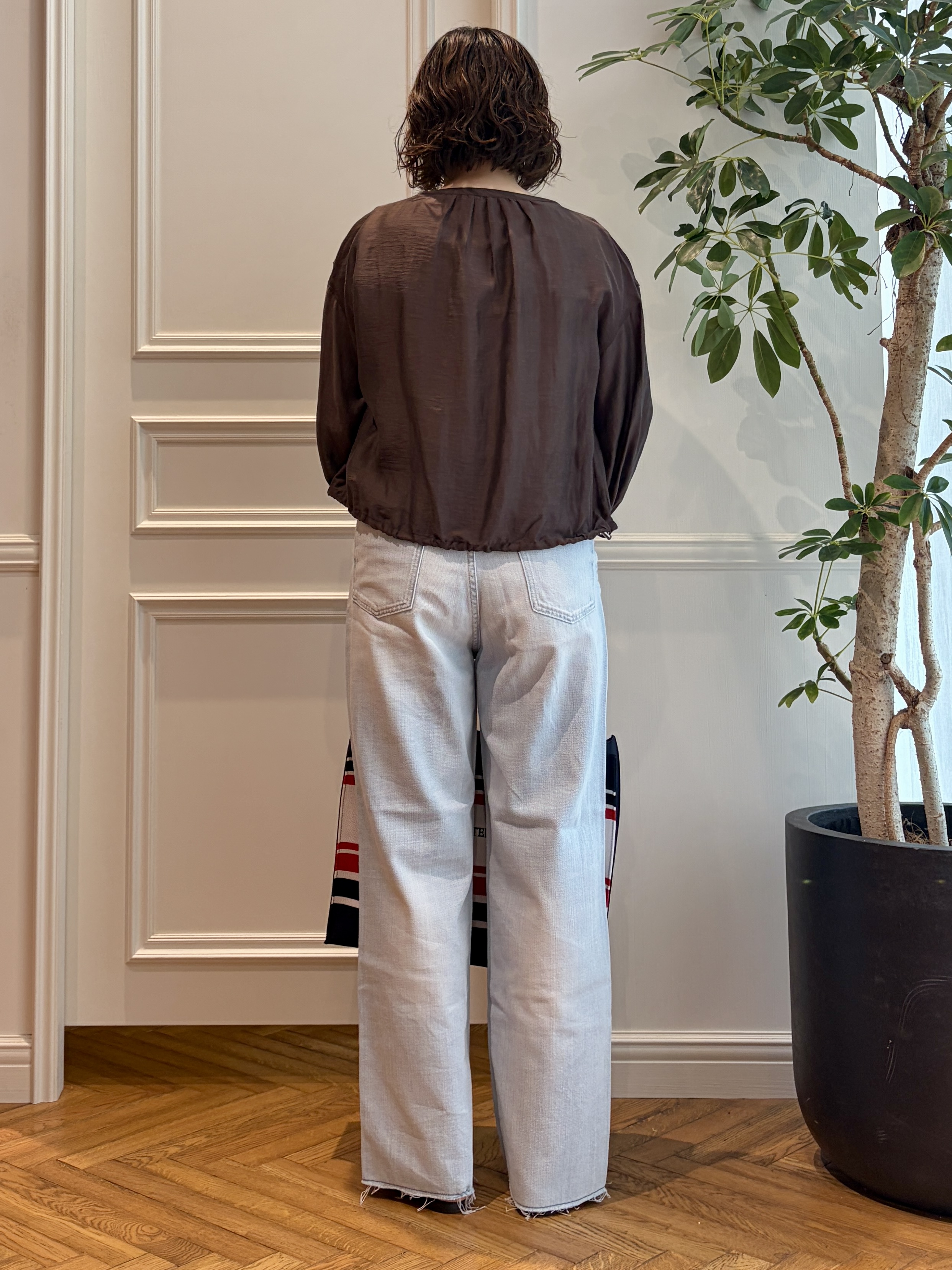 nakaoさんの「DRESSTERIOR｜NICOLAS LAINAS（ニコラスライナス）ソフトソールトングサンダル」を使ったコーディネート