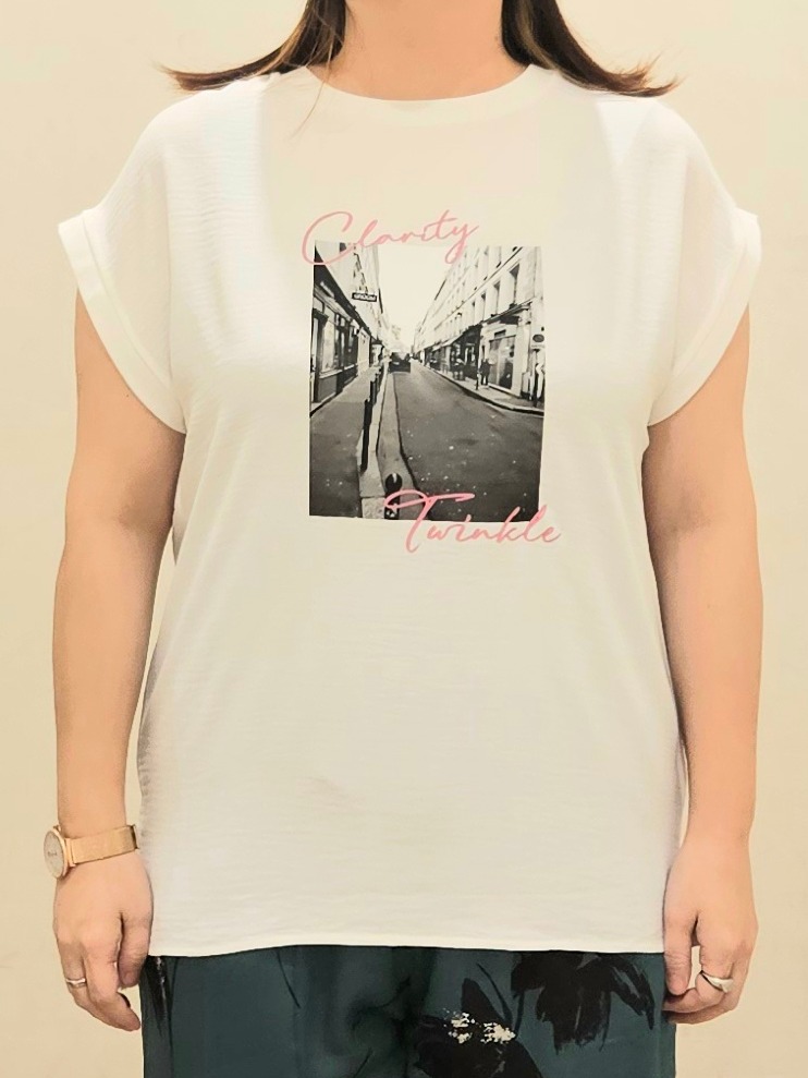 okayuさんの「THE SHOP TK｜【ひんやりさらさら】軽やかに着られる プリントTシャツ」を使ったコーディネート