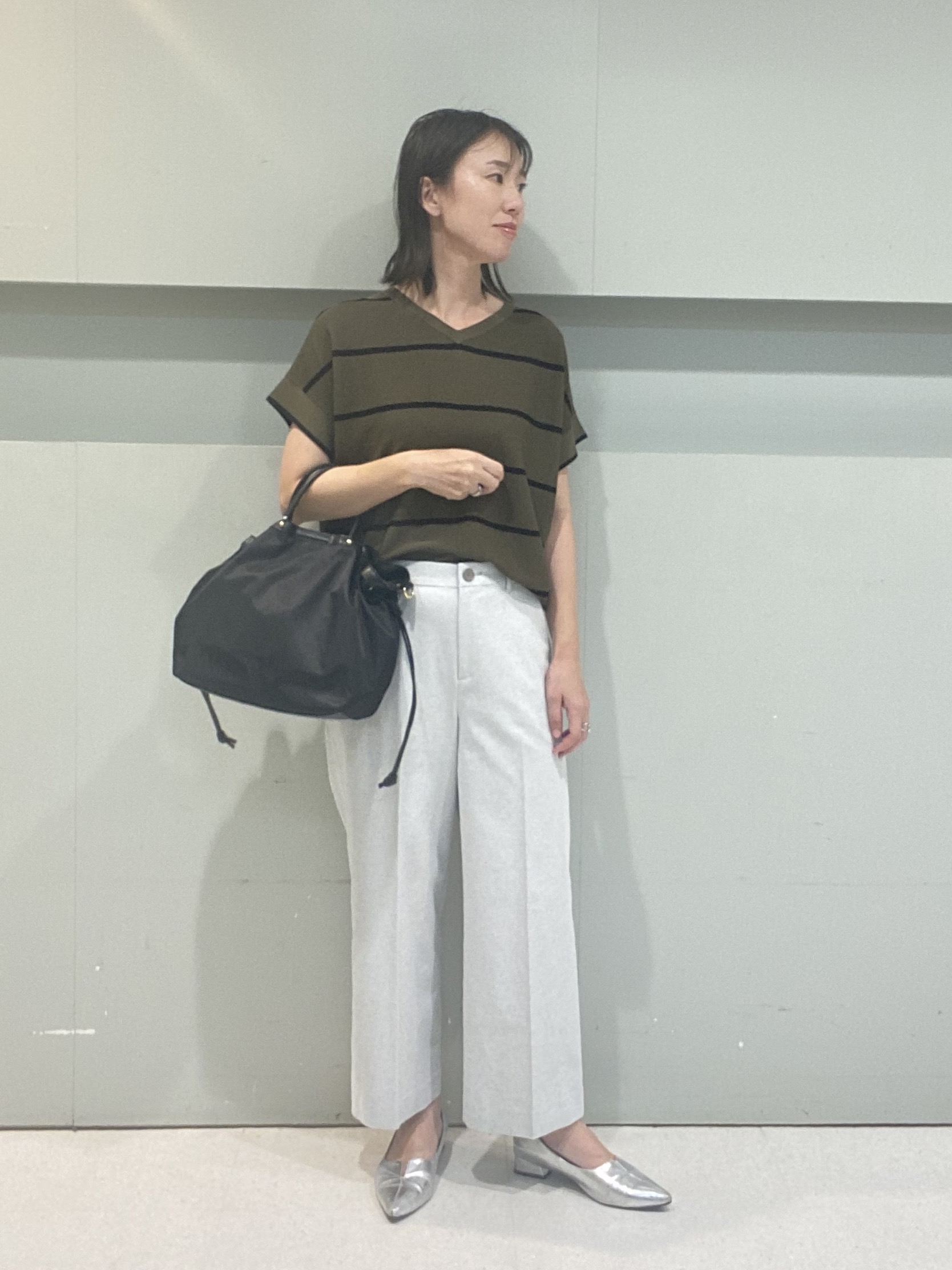 hitomiさんの「UNTITLED｜【接触冷感/洗える/後ろウエストゴム】オックスワイドパンツ」を使ったコーディネート