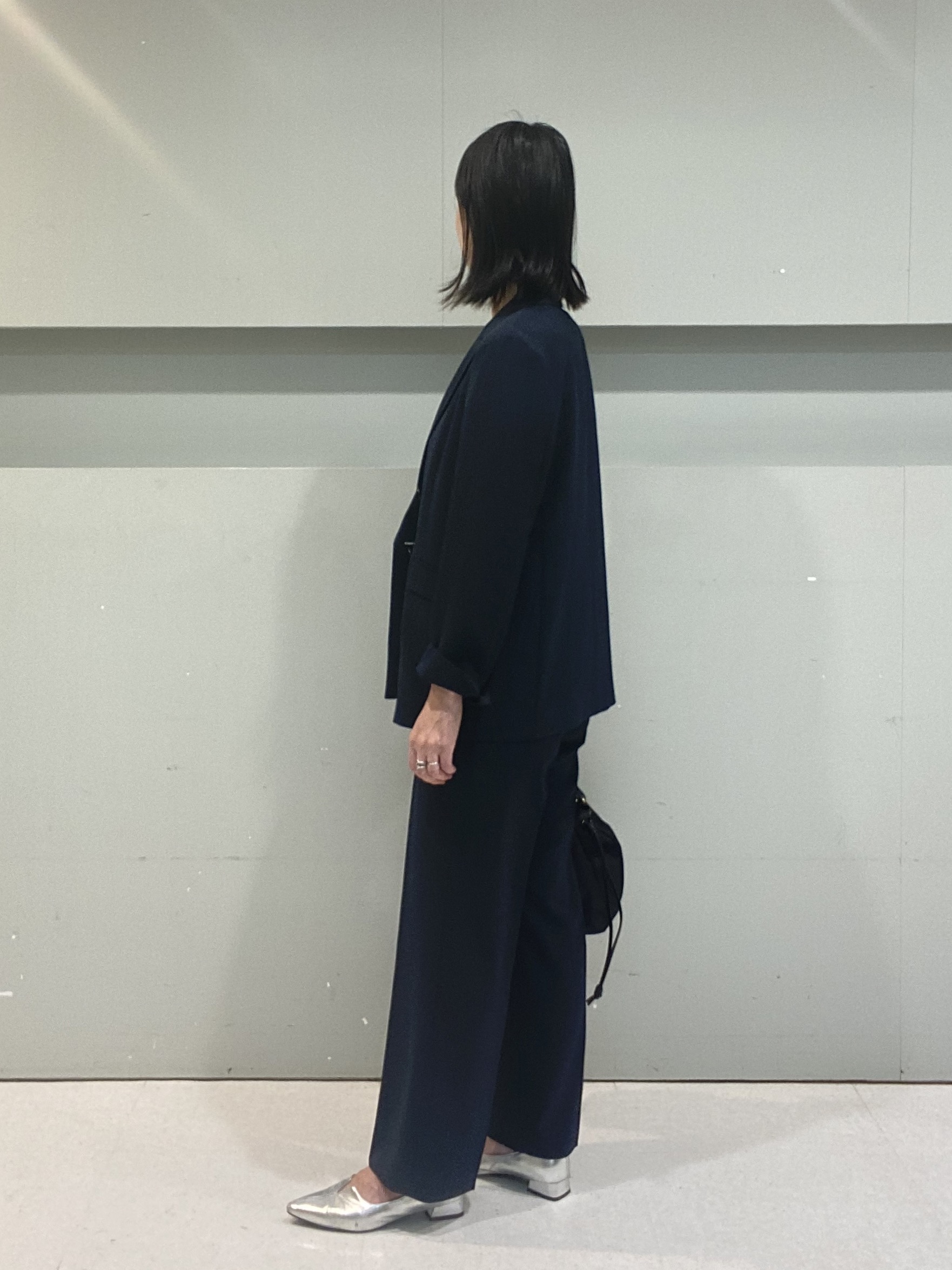 hitomiさんの「UNTITLED｜【新色追加/セットアップ可】エアリー ダブルブレストジャケット」を使ったコーディネート