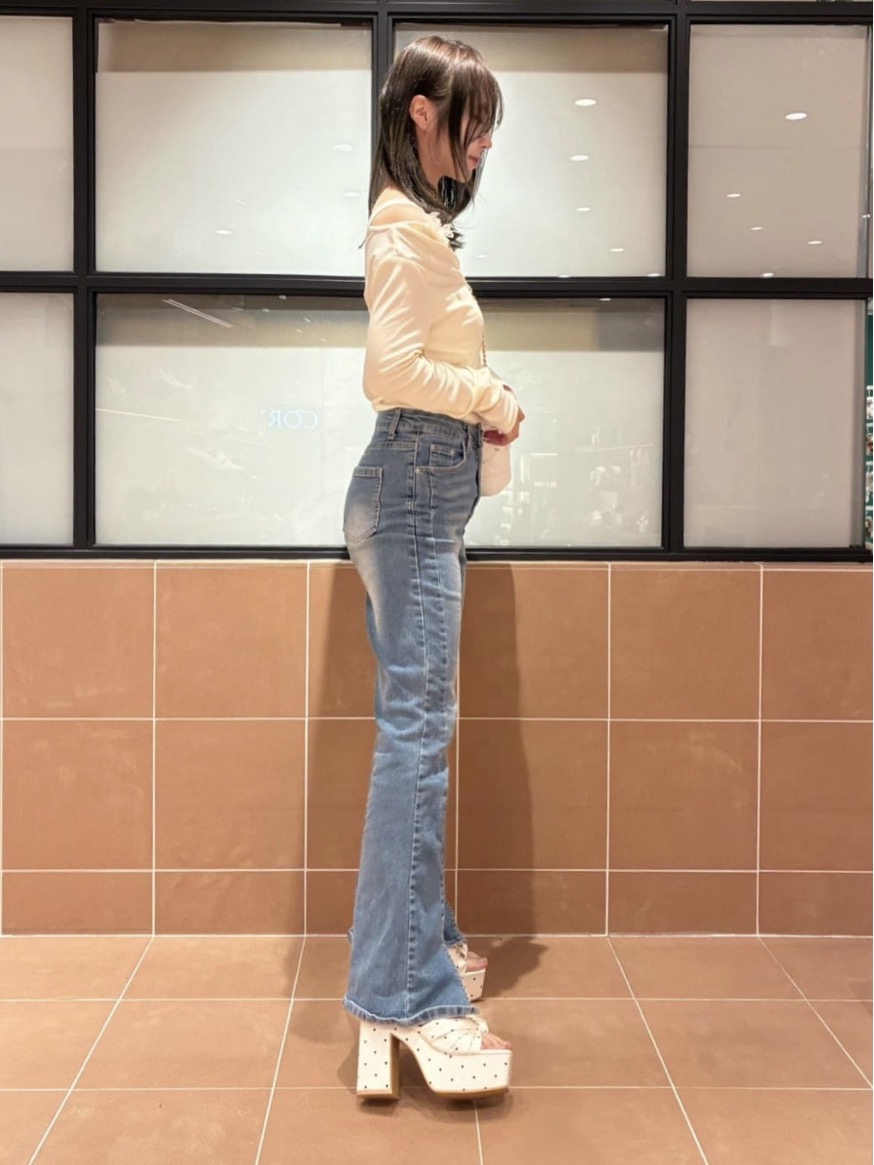 Arisaさんの「ESPERANZA｜ビジューバニティバッグ」を使ったコーディネート