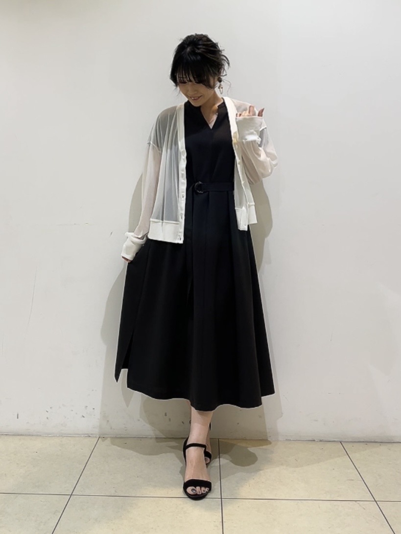watanabeさんの「UNTITLED｜【7色展開/ゆったり/ショート丈】シアートリコットカーディガン」を使ったコーディネート