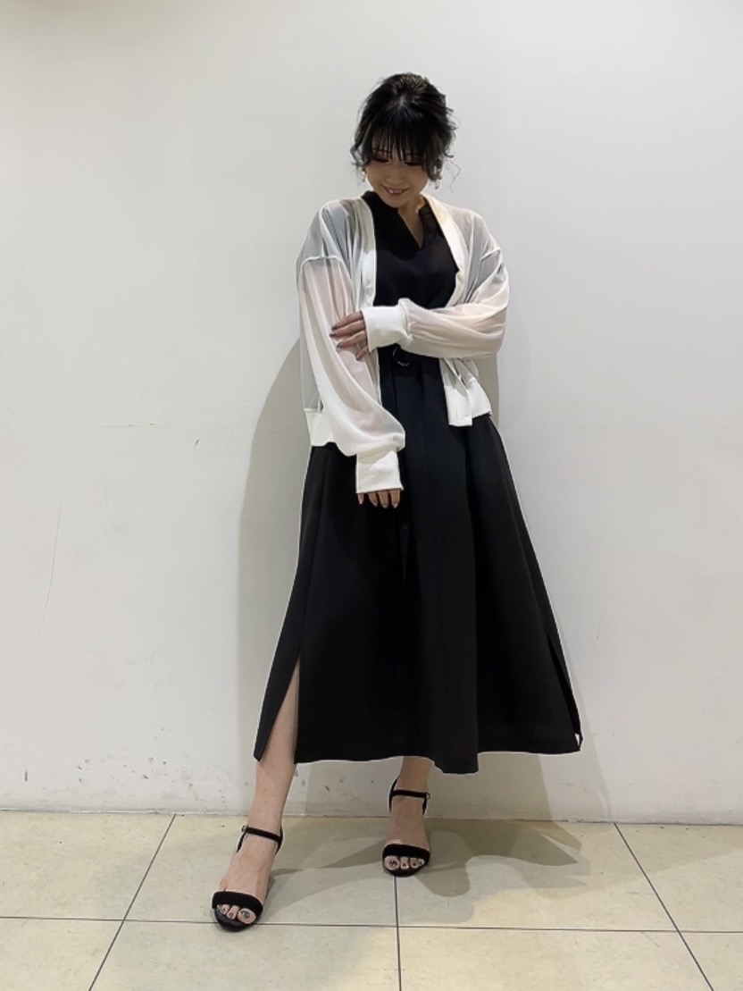 watanabeさんの「UNTITLED｜【7色展開/ゆったり/ショート丈】シアートリコットカーディガン」を使ったコーディネート