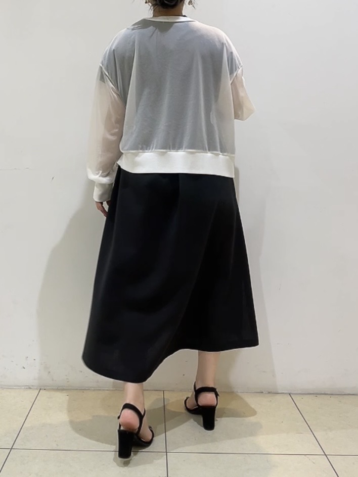 watanabeさんの「UNTITLED｜【7色展開/ゆったり/ショート丈】シアートリコットカーディガン」を使ったコーディネート